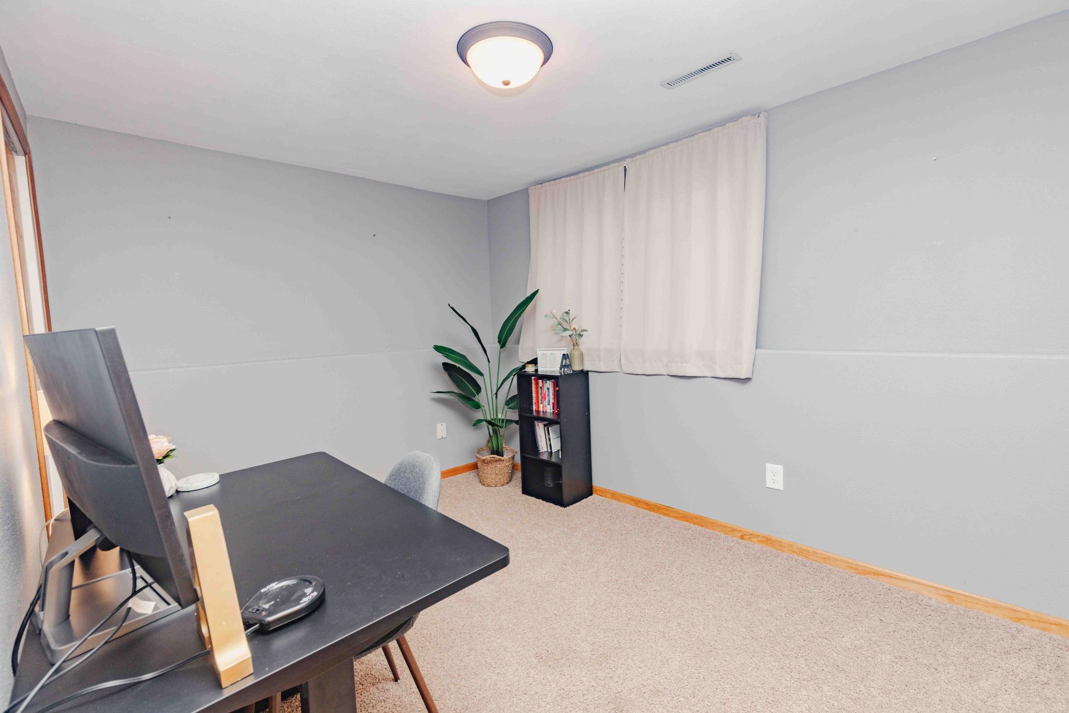 2010 single family home for sale at 4410 16 Street S in Moorhead, MN — 4 bed, 2 bath (photo 33 of 34)