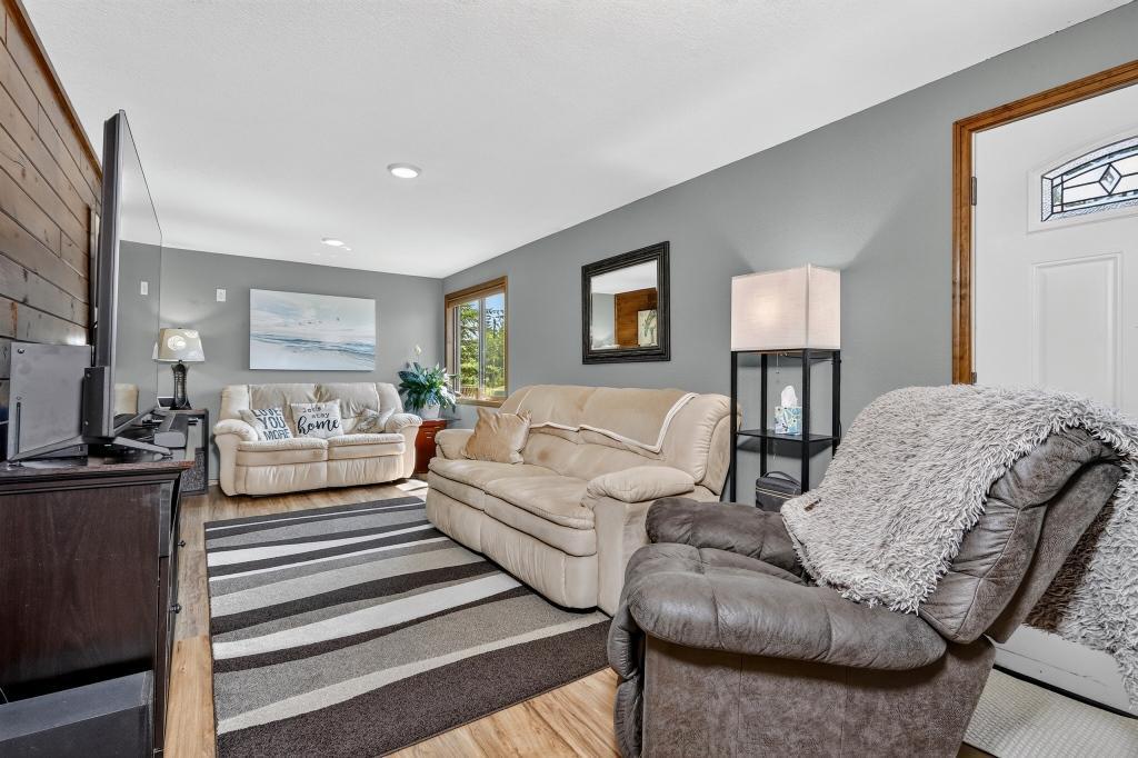 1953 single family home for sale at 455 NW 1st Street in Cohasset, MN — 2 bed, 1 bath (photo 19 of 50)