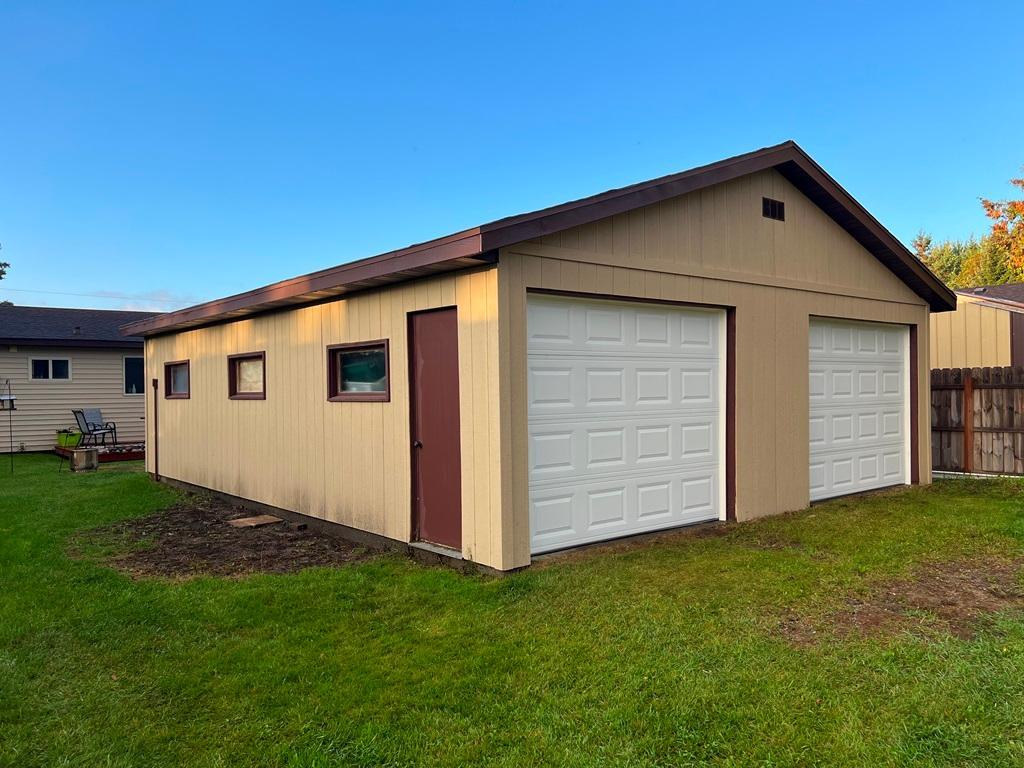 1953 single family home for sale at 455 NW 1st Street in Cohasset, MN — 2 bed, 1 bath (photo 3 of 50)