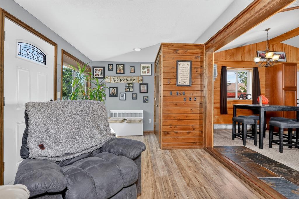 1953 single family home for sale at 455 NW 1st Street in Cohasset, MN — 2 bed, 1 bath (photo 22 of 50)