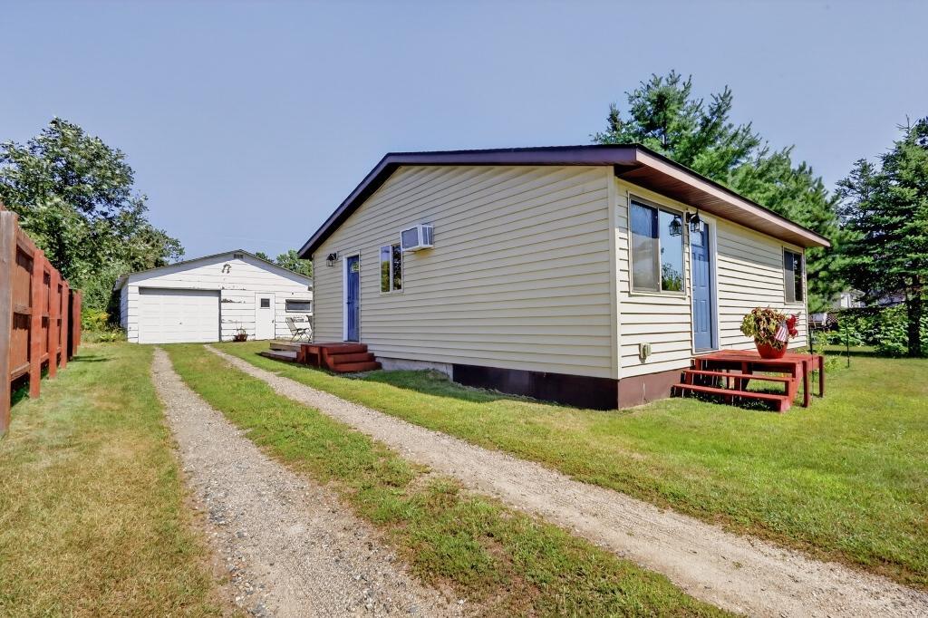 1953 single family home for sale at 455 NW 1st Street in Cohasset, MN — 2 bed, 1 bath (photo 26 of 50)