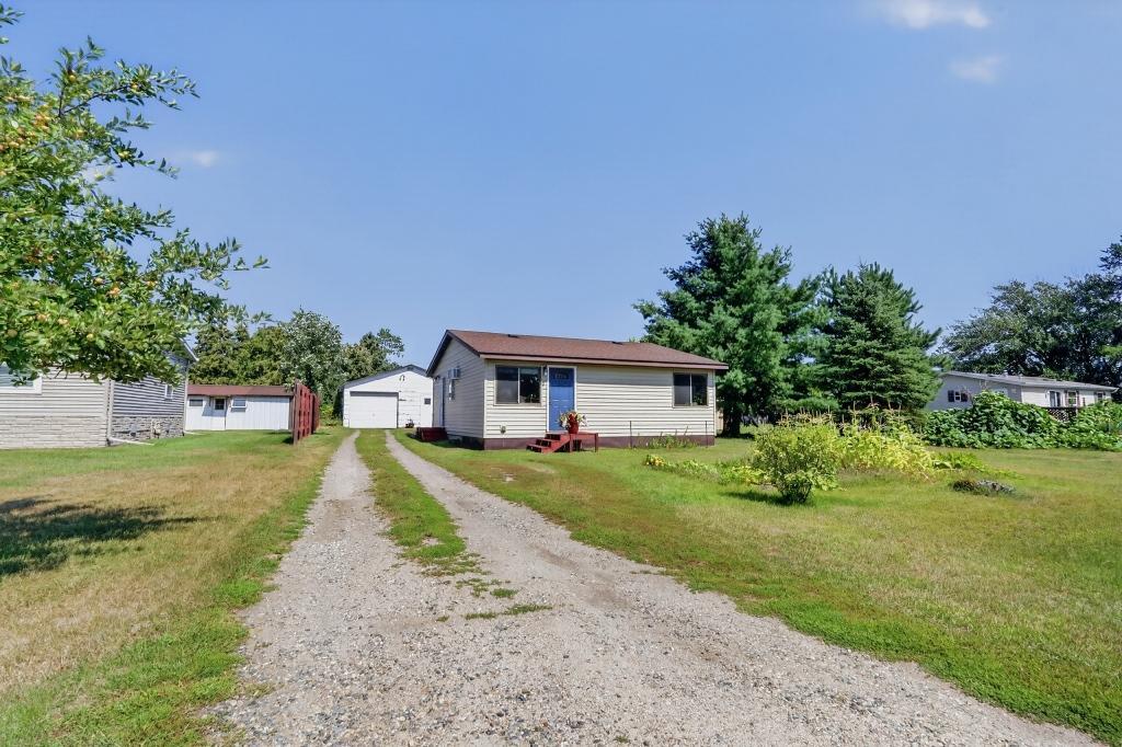 1953 single family home for sale at 455 NW 1st Street in Cohasset, MN — 2 bed, 1 bath (photo 27 of 50)