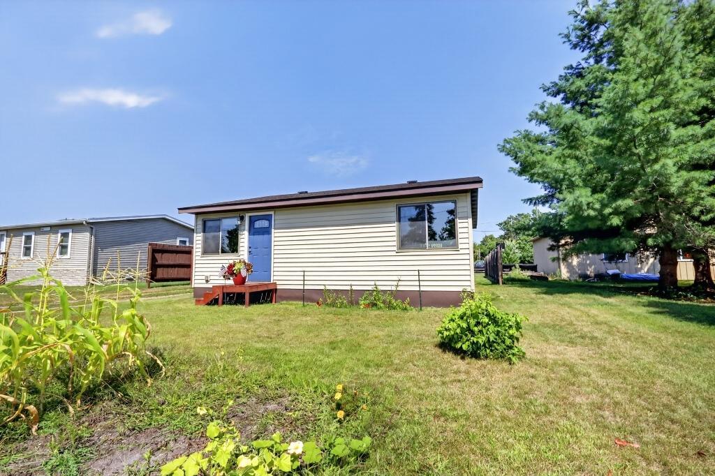 1953 single family home for sale at 455 NW 1st Street in Cohasset, MN — 2 bed, 1 bath (photo 28 of 50)