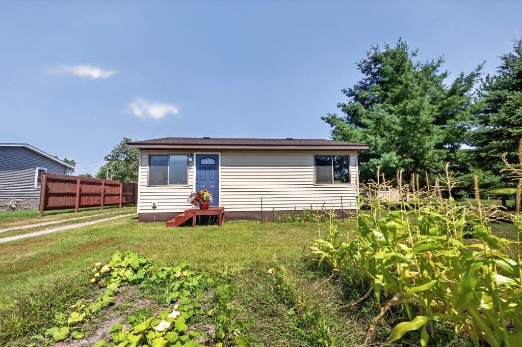 1953 single family home for sale at 455 NW 1st Street in Cohasset, MN — 2 bed, 1 bath (photo 31 of 50)