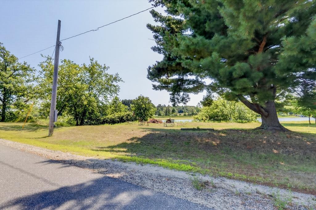 1953 single family home for sale at 455 NW 1st Street in Cohasset, MN — 2 bed, 1 bath (photo 36 of 50)