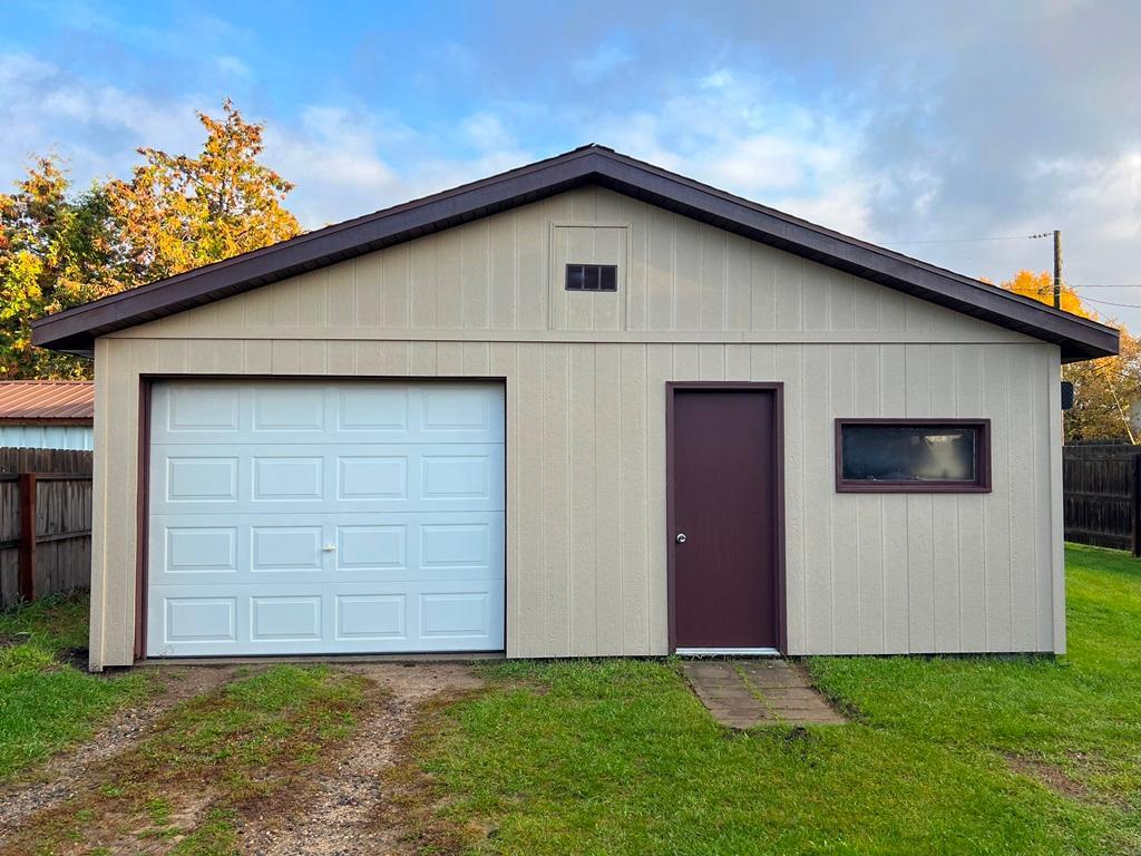 1953 single family home for sale at 455 NW 1st Street in Cohasset, MN — 2 bed, 1 bath (photo 47 of 50)