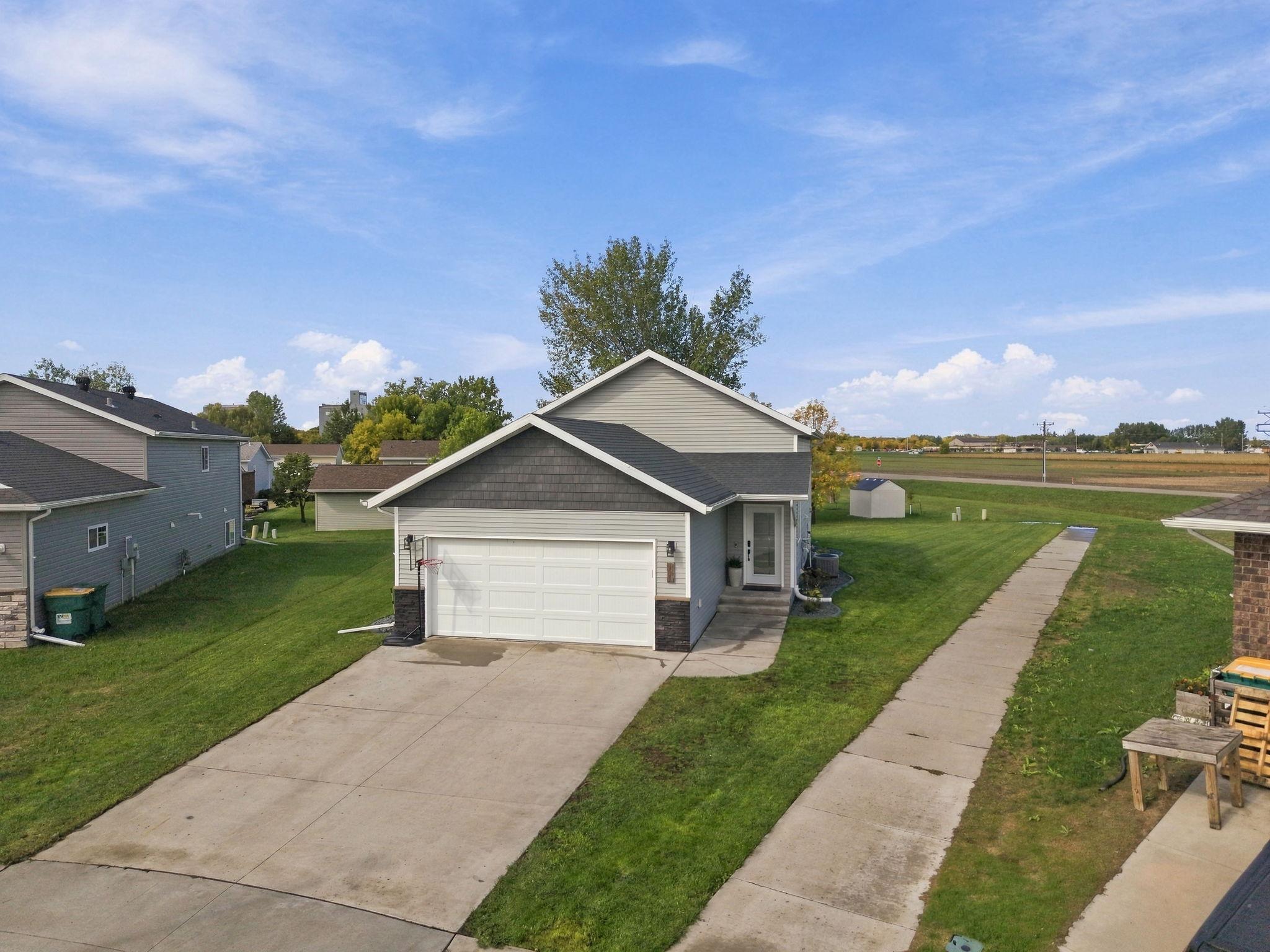 2019 single family home for sale at 101 5th Street E in Horace, ND — 3 bed, 2 bath (photo 2 of 44)