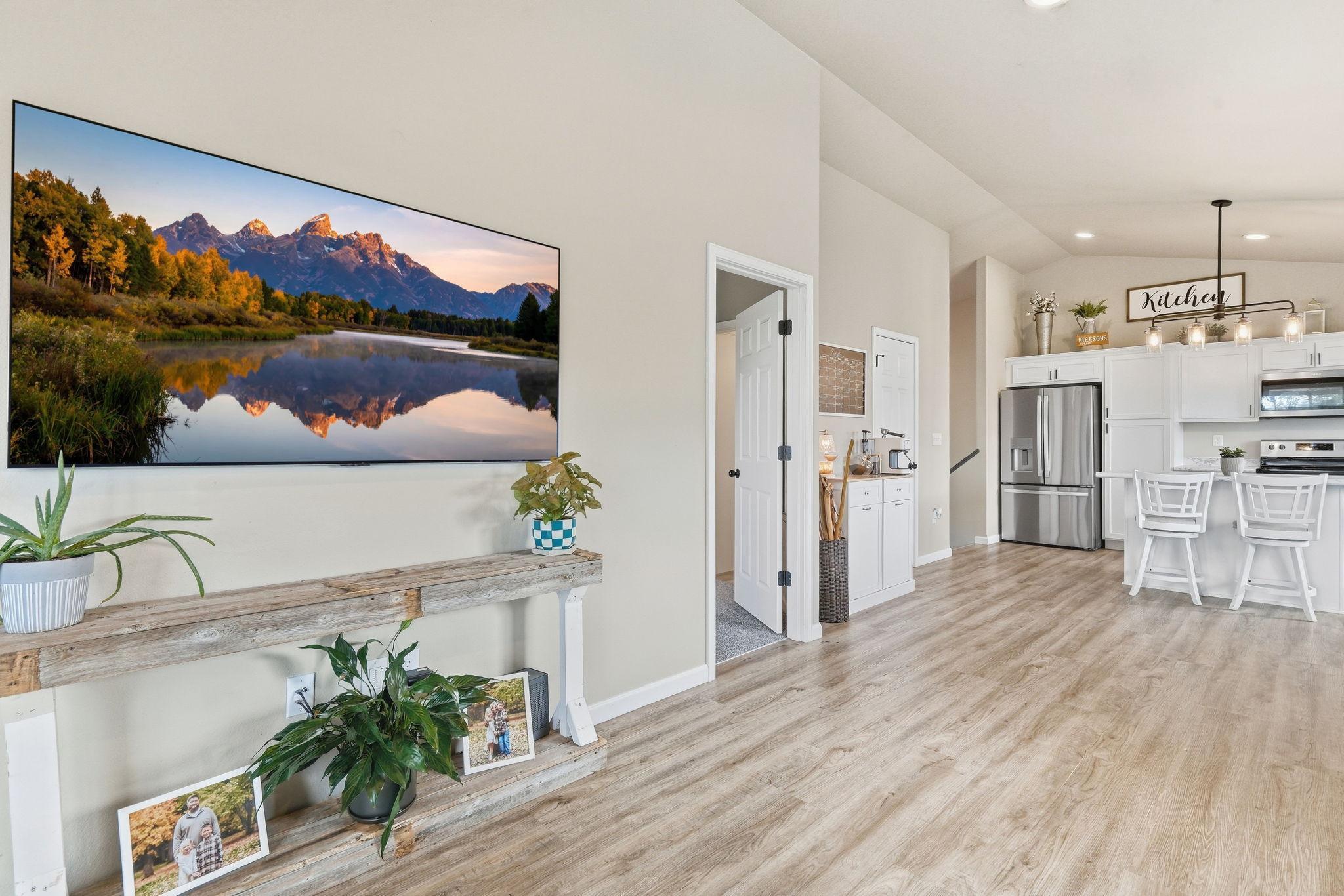2019 single family home for sale at 101 5th Street E in Horace, ND — 3 bed, 2 bath (photo 13 of 44)