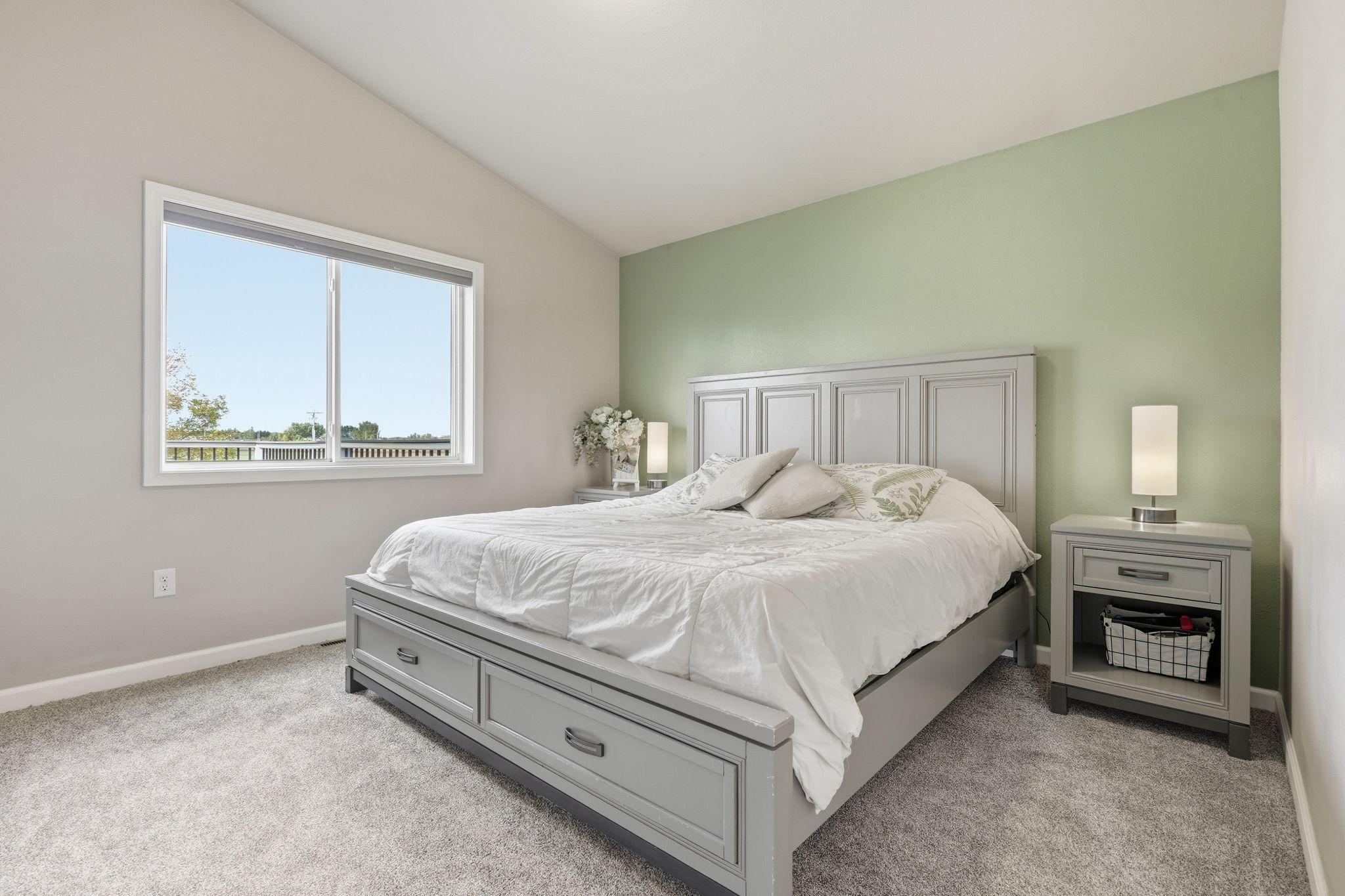 2019 single family home for sale at 101 5th Street E in Horace, ND — 3 bed, 2 bath (photo 14 of 44)