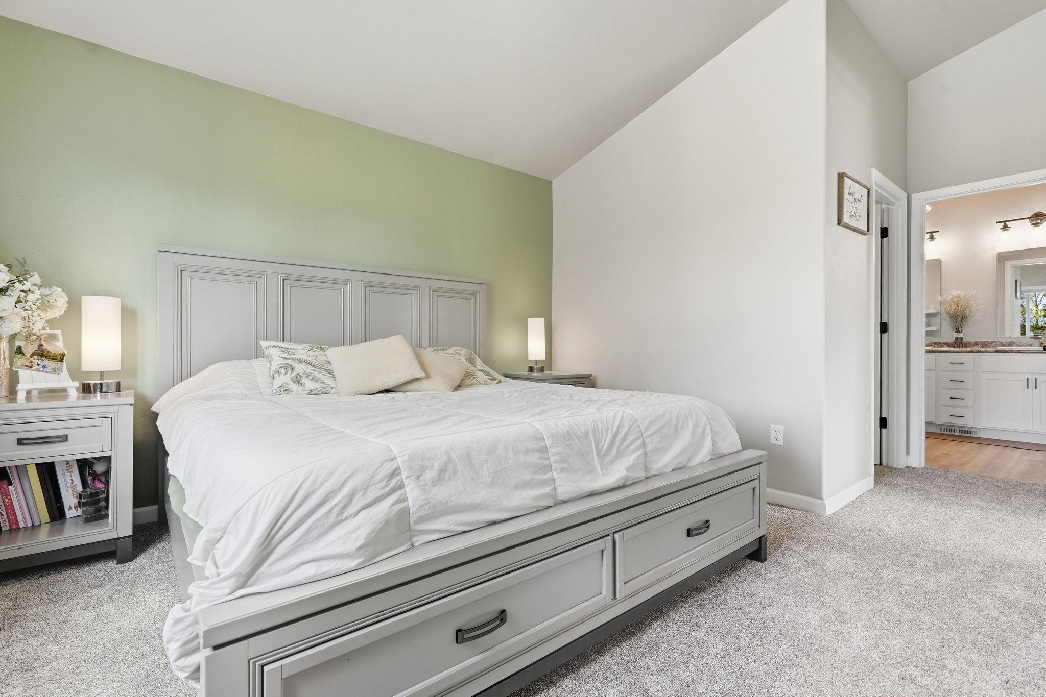 2019 single family home for sale at 101 5th Street E in Horace, ND — 3 bed, 2 bath (photo 15 of 44)