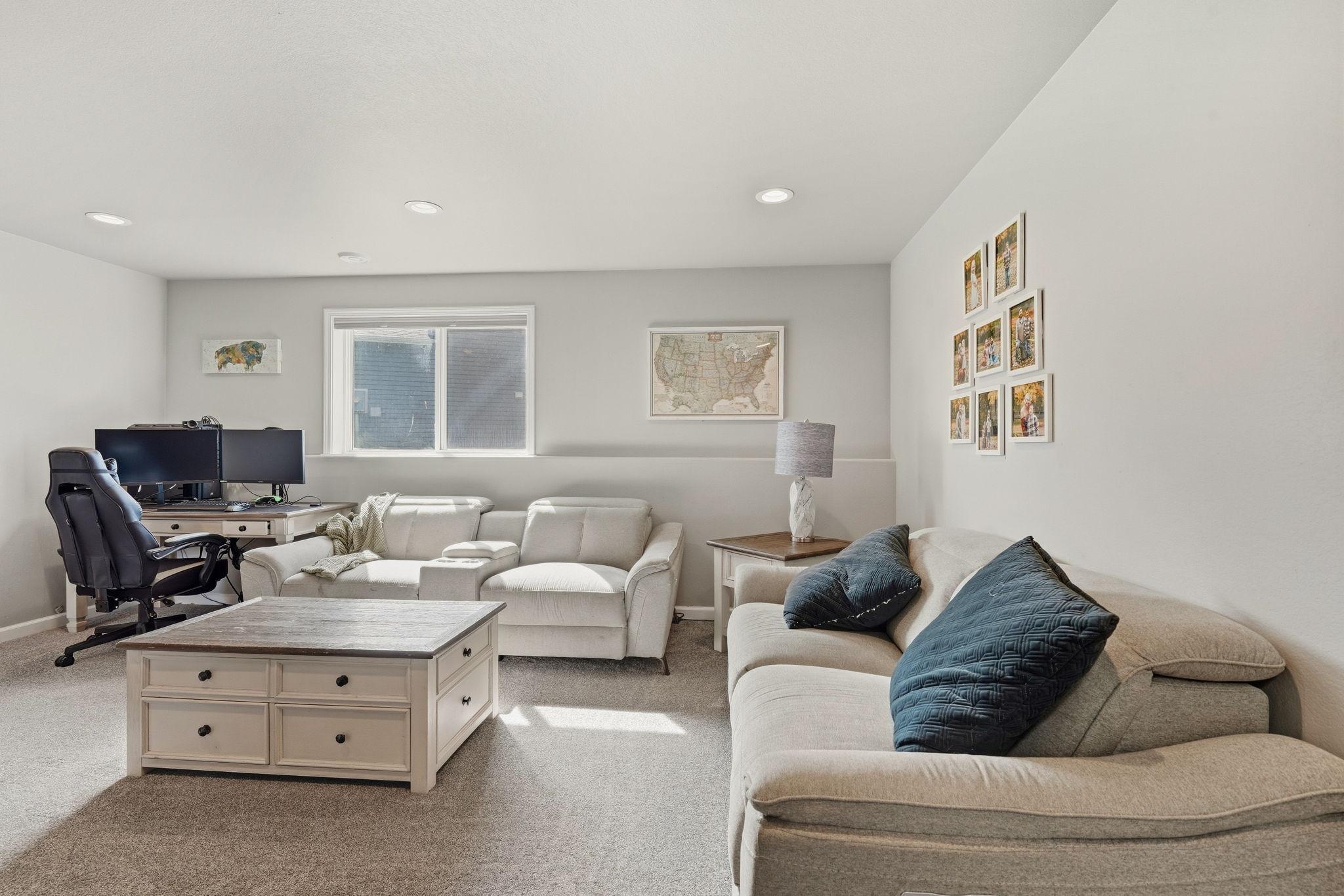 2019 single family home for sale at 101 5th Street E in Horace, ND — 3 bed, 2 bath (photo 20 of 44)