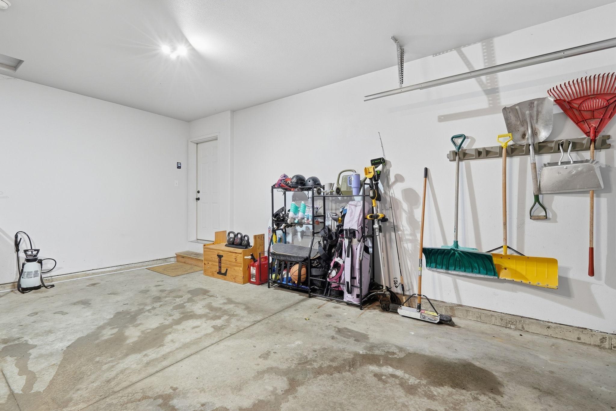 2019 single family home for sale at 101 5th Street E in Horace, ND — 3 bed, 2 bath (photo 30 of 44)