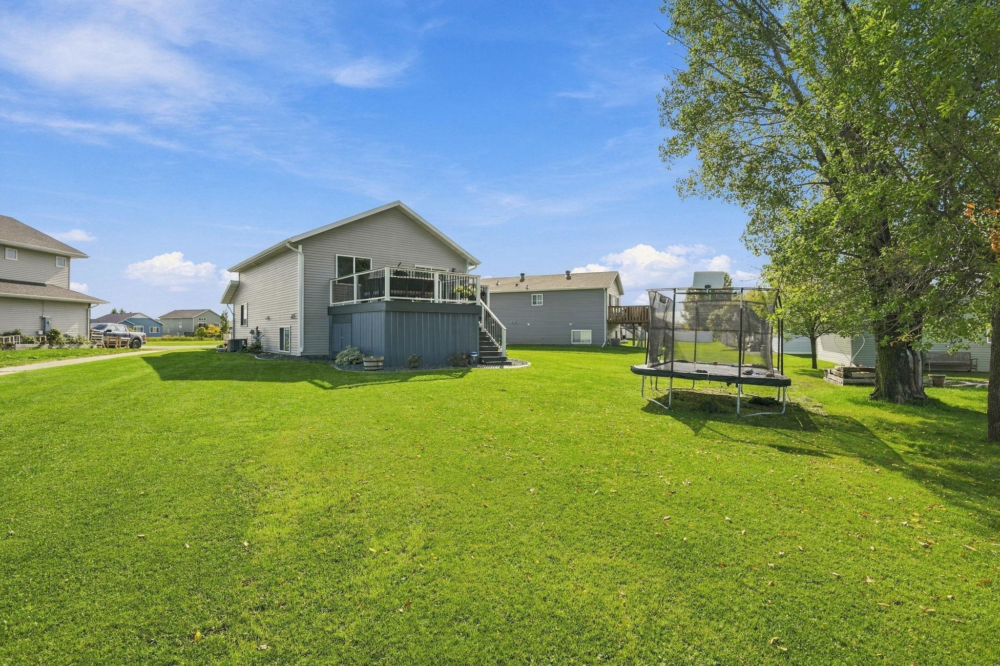 2019 single family home for sale at 101 5th Street E in Horace, ND — 3 bed, 2 bath (photo 33 of 44)