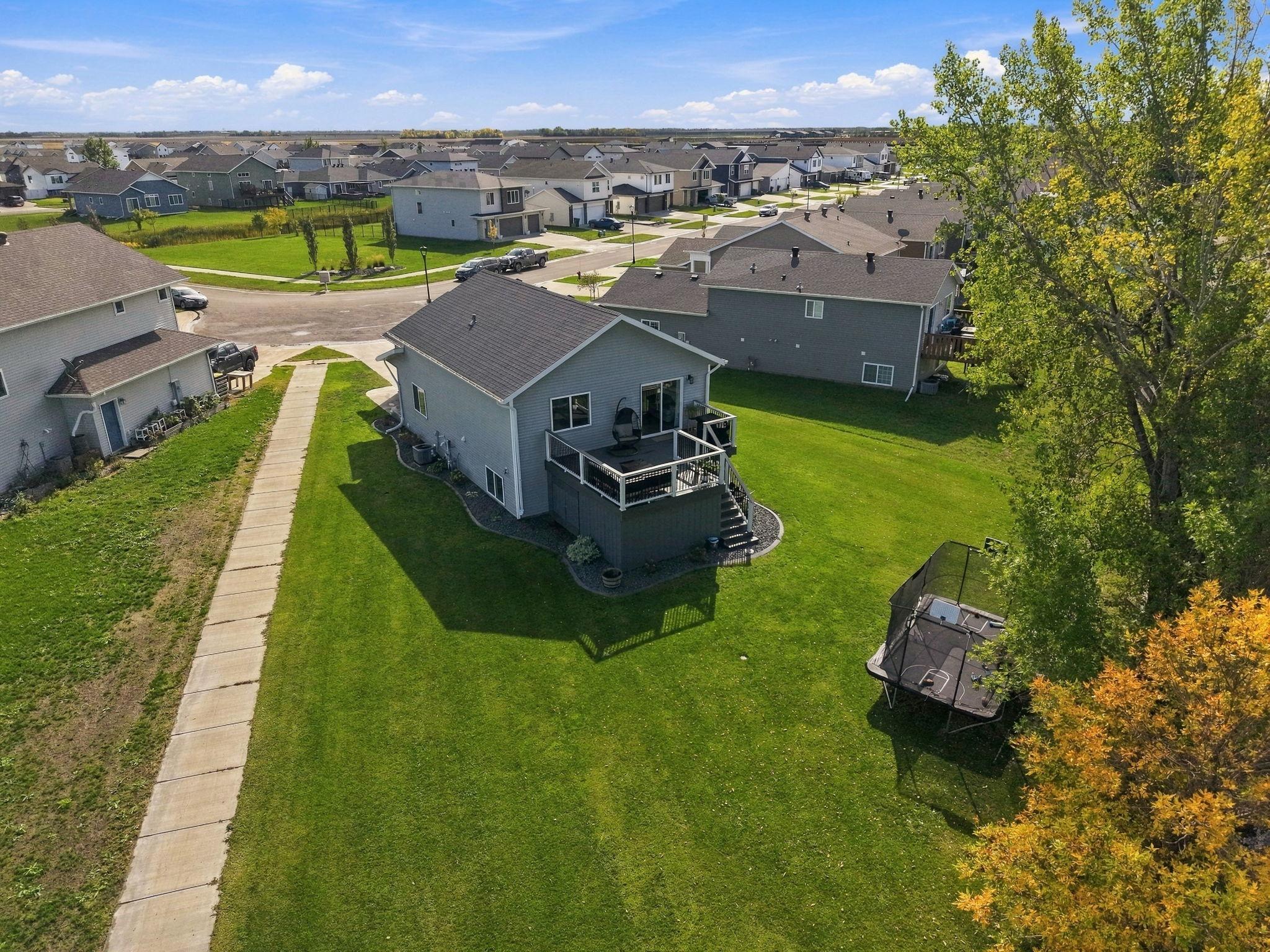 2019 single family home for sale at 101 5th Street E in Horace, ND — 3 bed, 2 bath (photo 37 of 44)