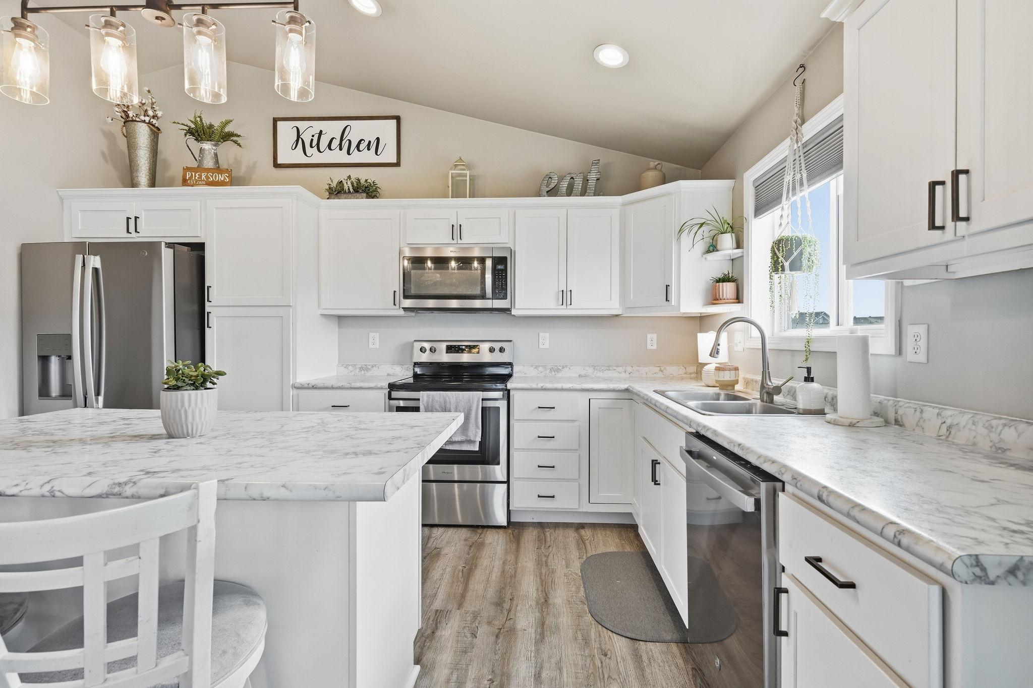 2019 single family home for sale at 101 5th Street E in Horace, ND — 3 bed, 2 bath (photo 7 of 44)