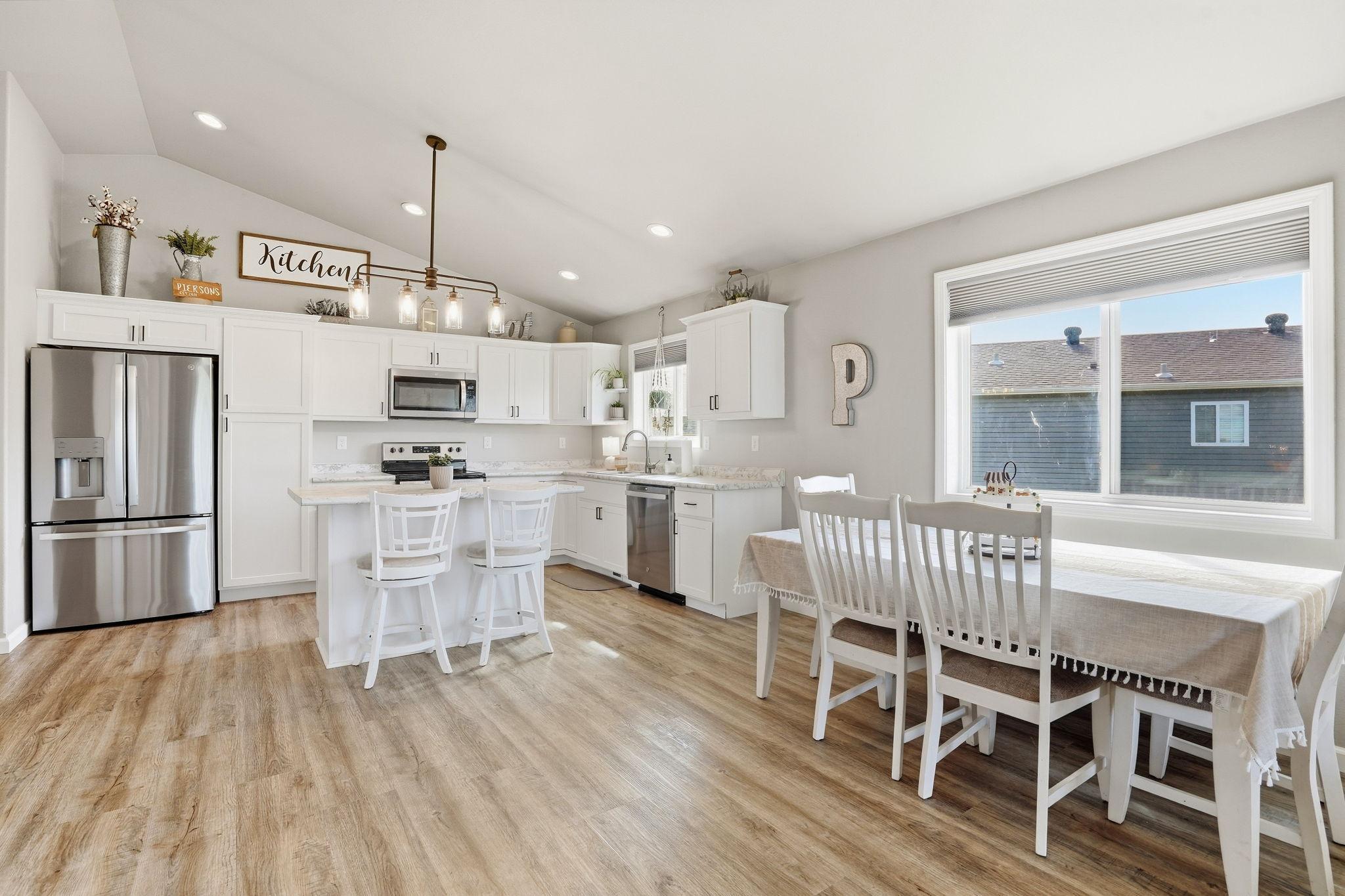 2019 single family home for sale at 101 5th Street E in Horace, ND — 3 bed, 2 bath (photo 8 of 44)