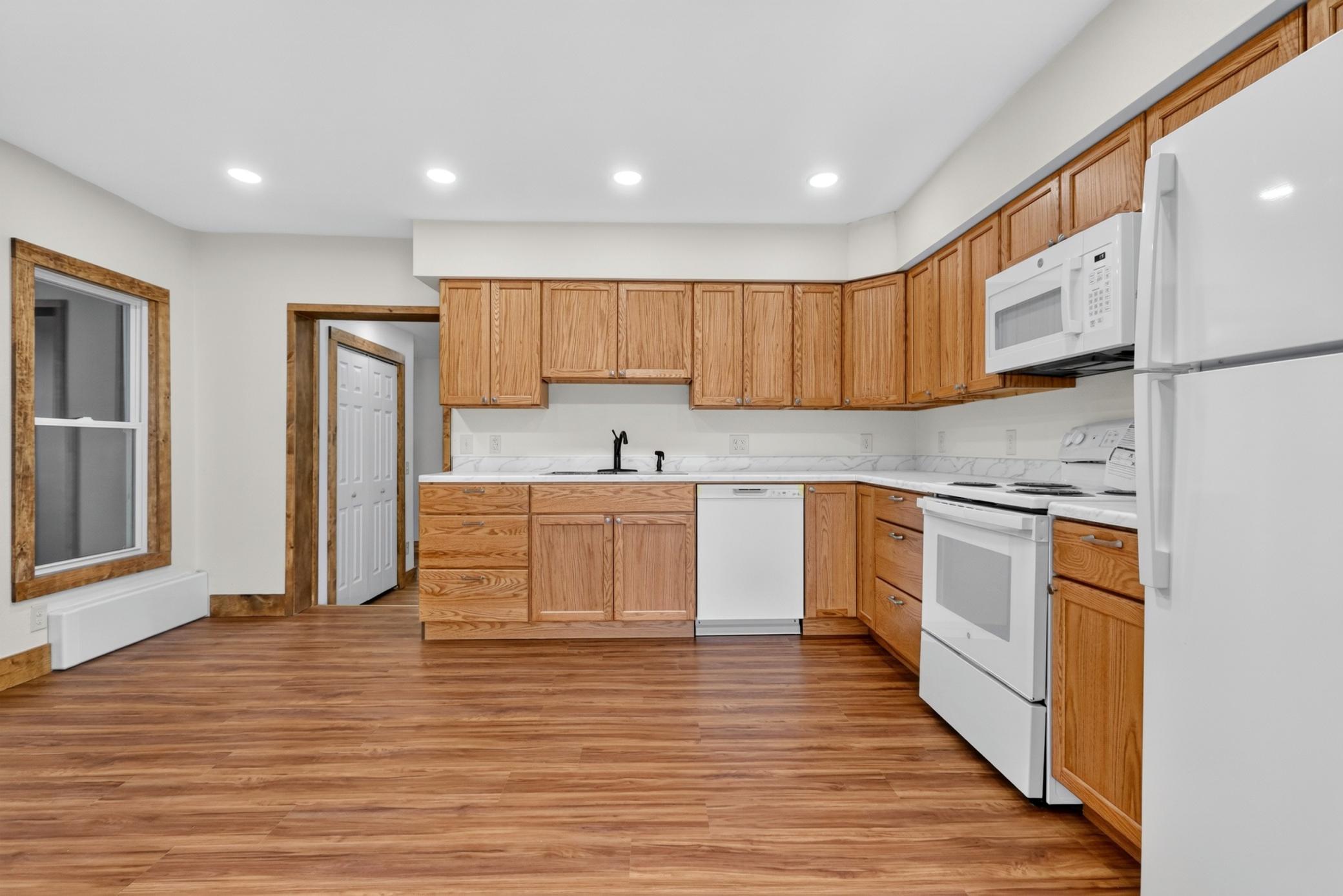 1890 single family home for sale at 811 NW 1st Avenue in Grand Rapids, MN — 4 bed, 2 bath (photo 15 of 62)