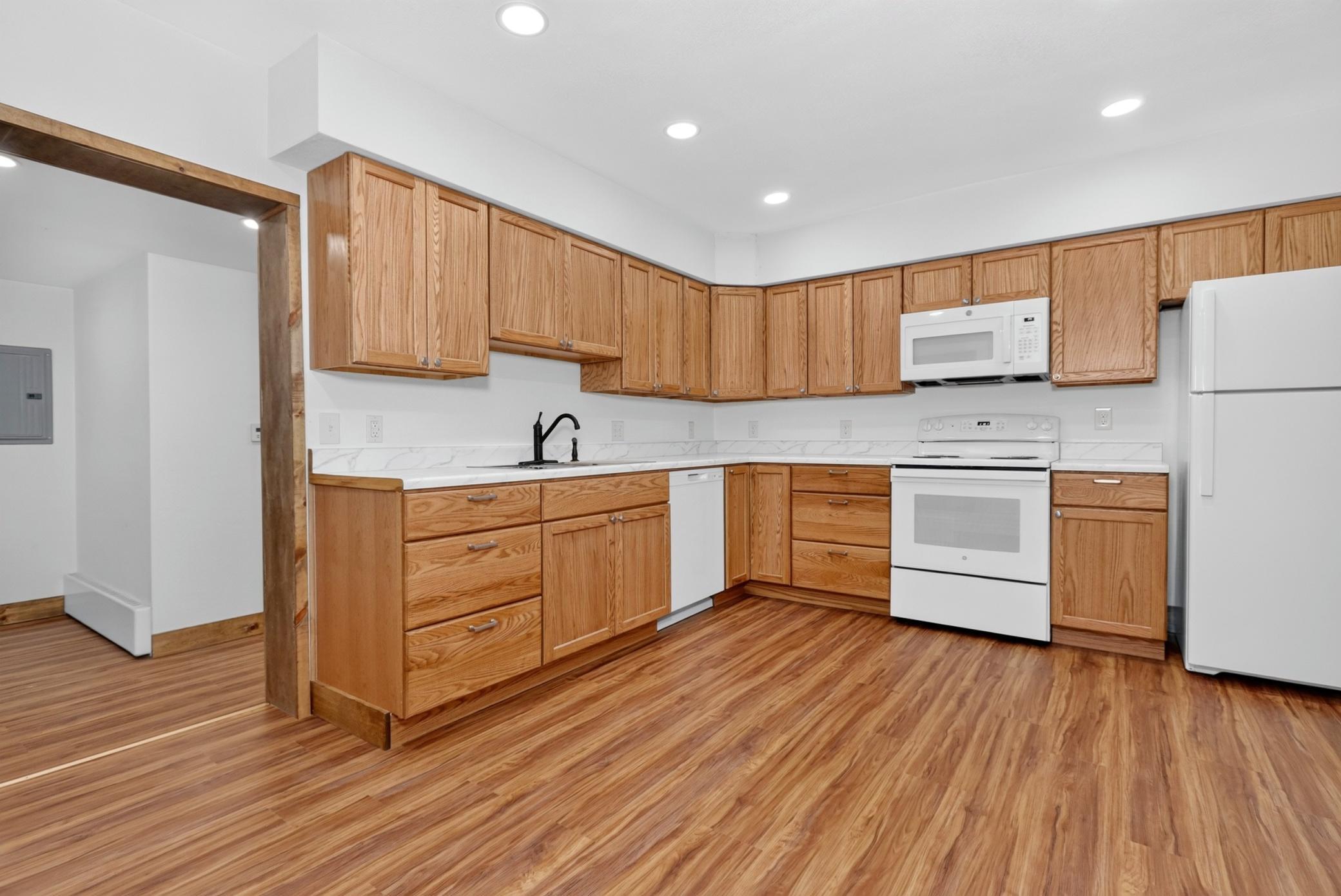 1890 single family home for sale at 811 NW 1st Avenue in Grand Rapids, MN — 4 bed, 2 bath (photo 17 of 62)