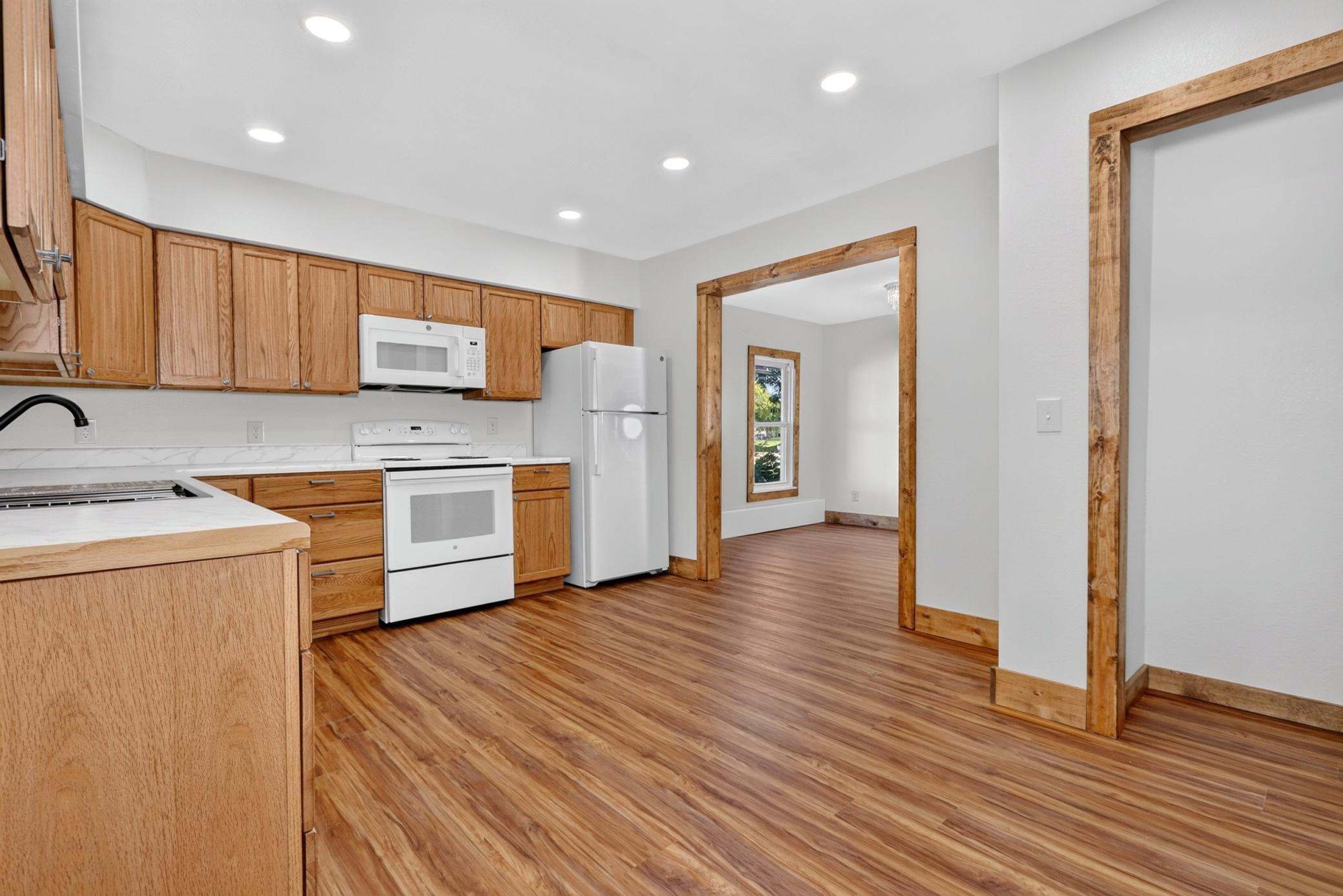 1890 single family home for sale at 811 NW 1st Avenue in Grand Rapids, MN — 4 bed, 2 bath (photo 18 of 62)