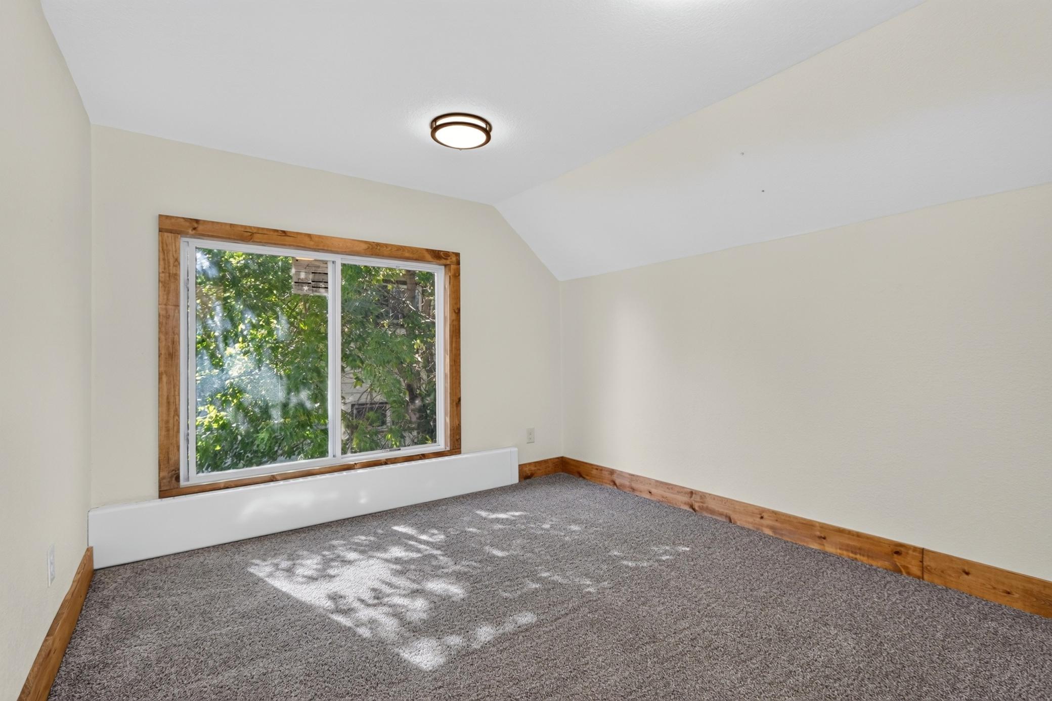 1890 single family home for sale at 811 NW 1st Avenue in Grand Rapids, MN — 4 bed, 2 bath (photo 26 of 62)