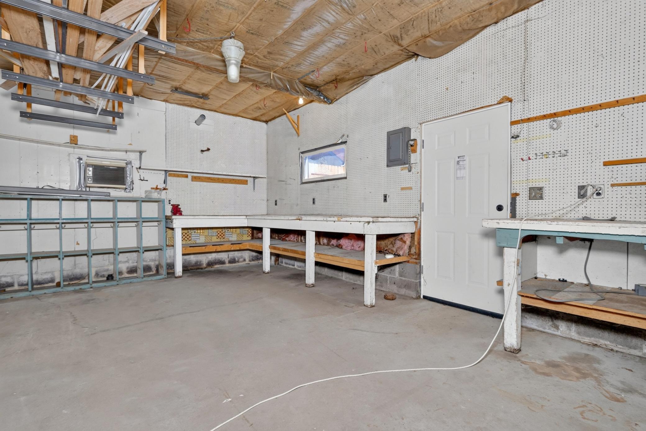 1890 single family home for sale at 811 NW 1st Avenue in Grand Rapids, MN — 4 bed, 2 bath (photo 36 of 62)