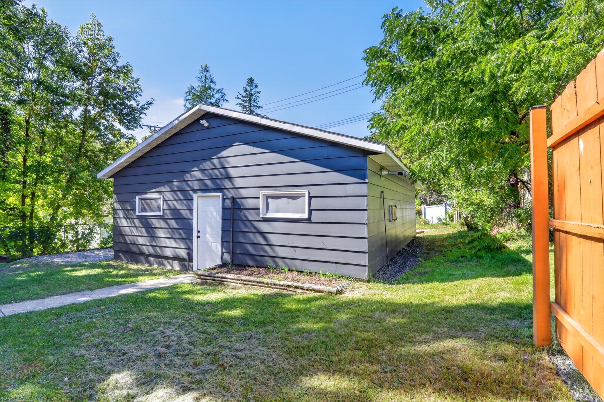 1890 single family home for sale at 811 NW 1st Avenue in Grand Rapids, MN — 4 bed, 2 bath (photo 43 of 62)