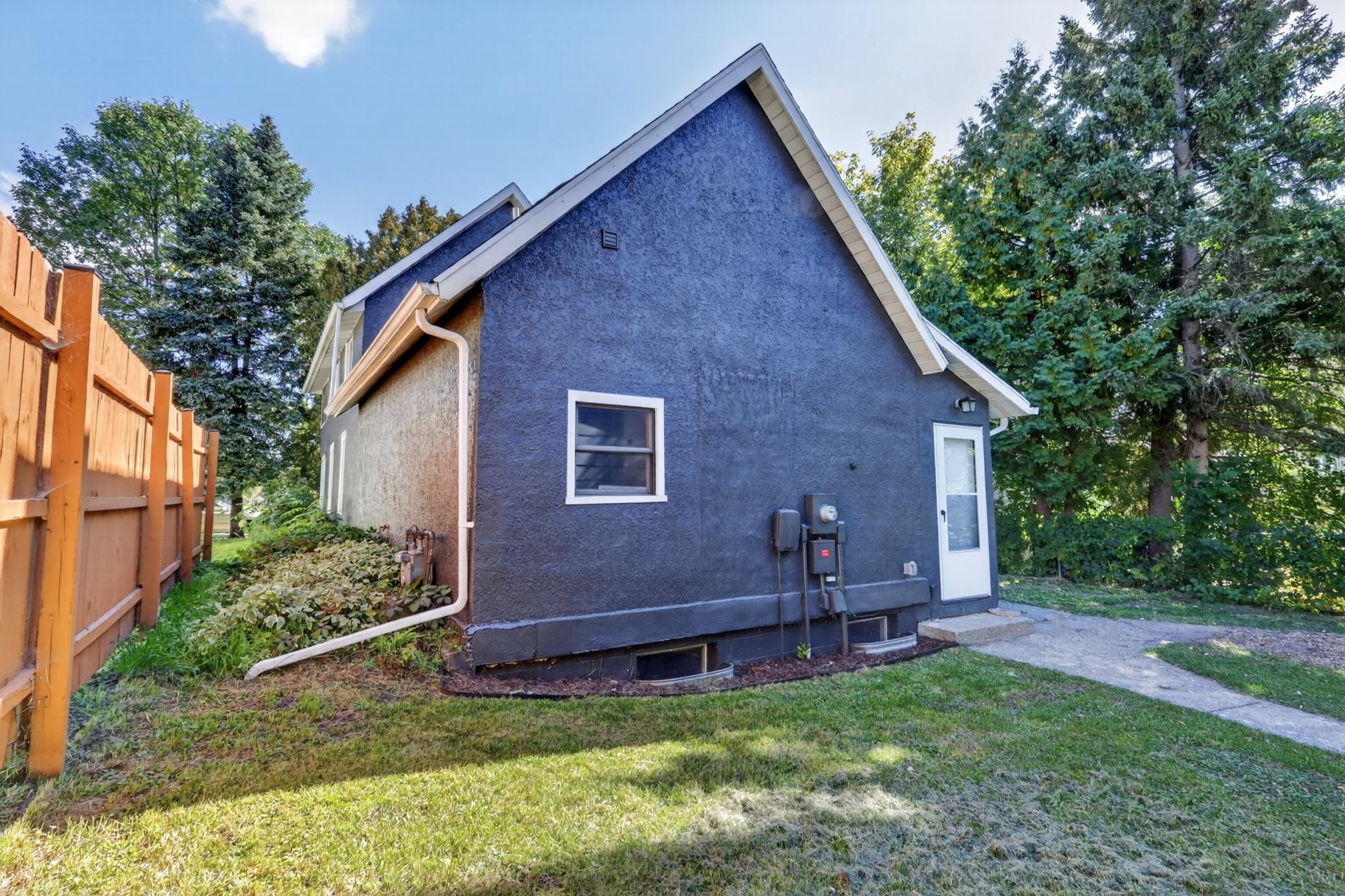 1890 single family home for sale at 811 NW 1st Avenue in Grand Rapids, MN — 4 bed, 2 bath (photo 44 of 62)