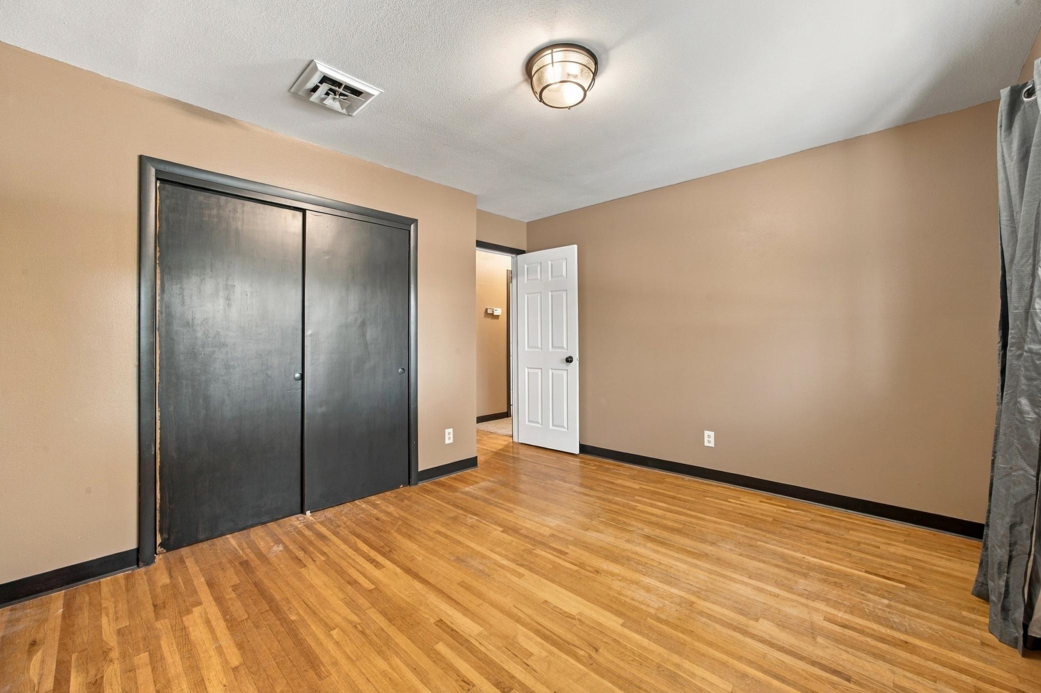 1965 single family home for sale at 2028 16th Street S in Moorhead, MN — 4 bed, 2 bath (photo 14 of 28)