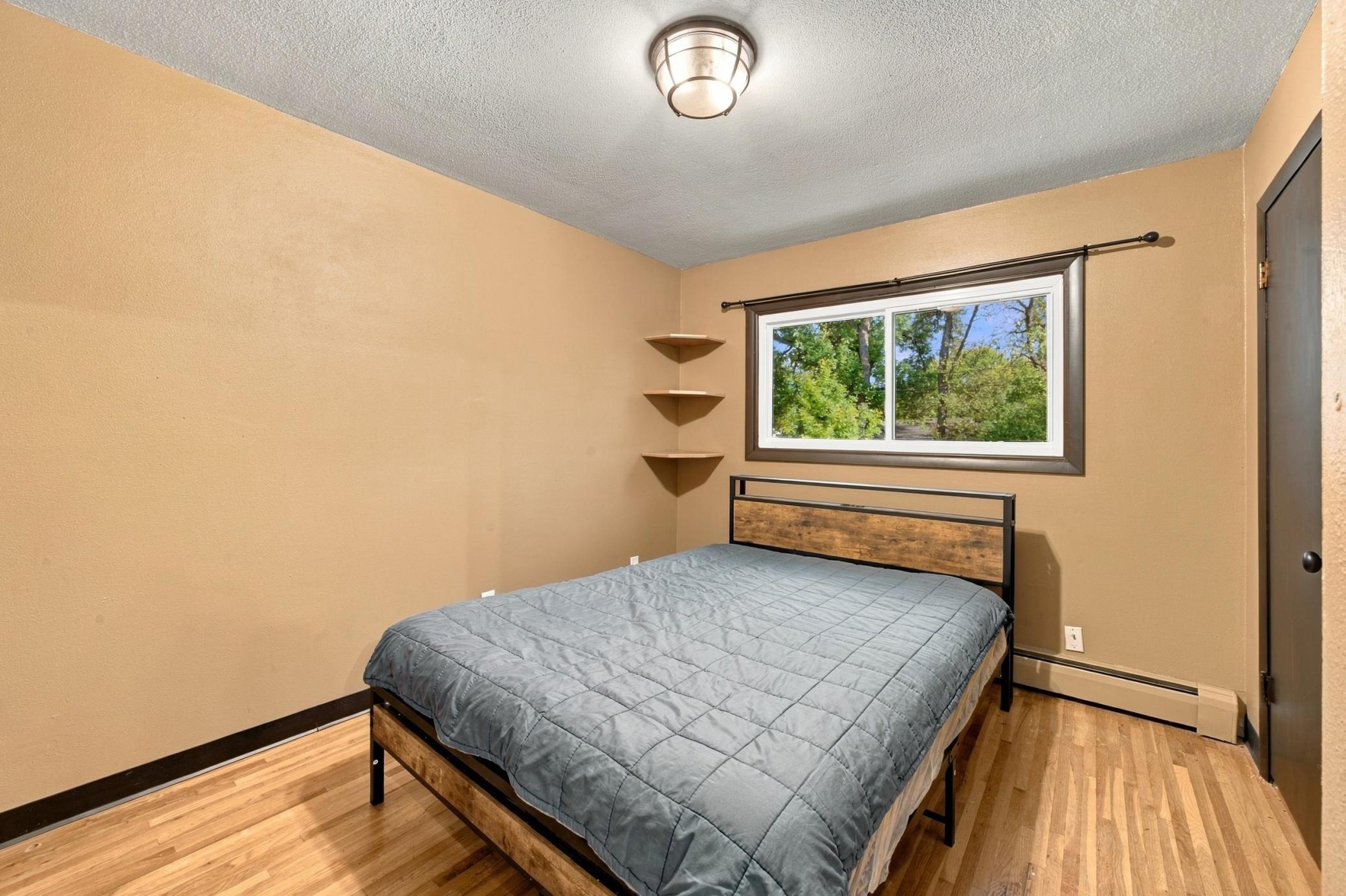 1965 single family home for sale at 2028 16th Street S in Moorhead, MN — 4 bed, 2 bath (photo 15 of 28)