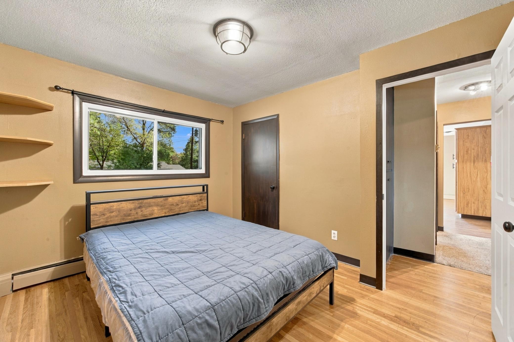 1965 single family home for sale at 2028 16th Street S in Moorhead, MN — 4 bed, 2 bath (photo 16 of 28)