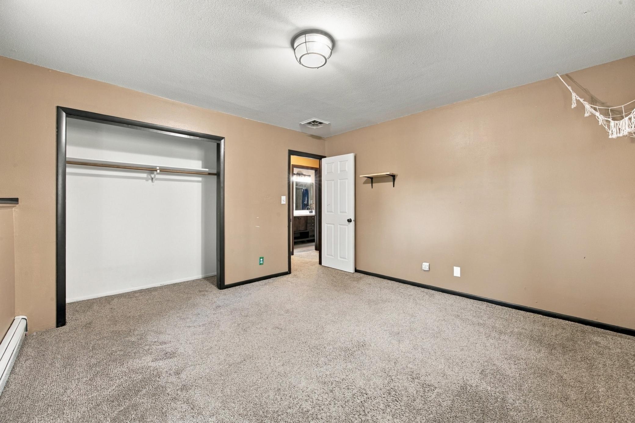 1965 single family home for sale at 2028 16th Street S in Moorhead, MN — 4 bed, 2 bath (photo 21 of 28)
