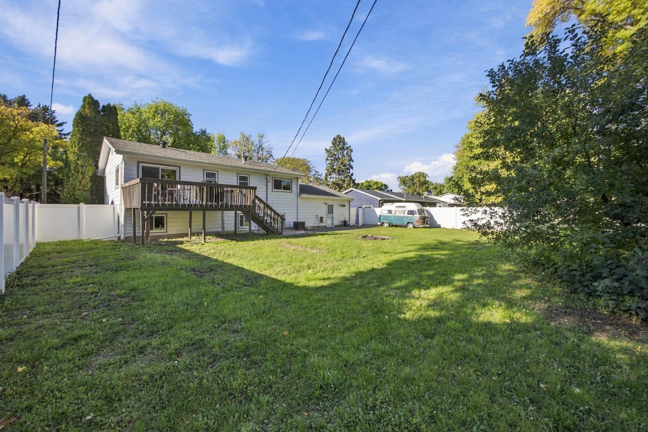 1965 single family home for sale at 2028 16th Street S in Moorhead, MN — 4 bed, 2 bath (photo 28 of 28)