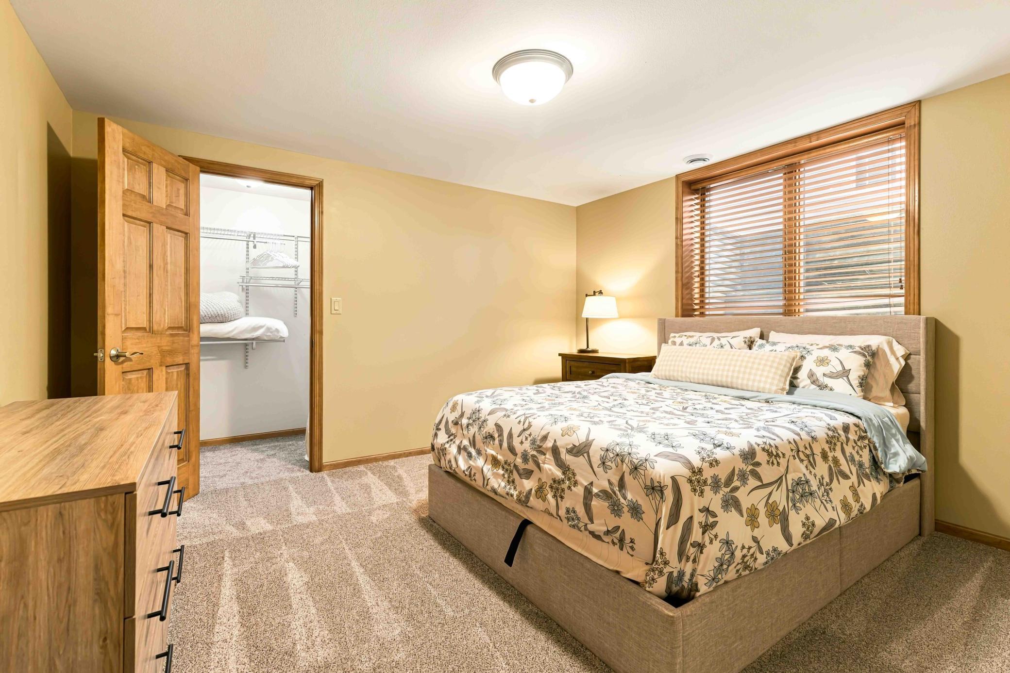 2007 single family home for sale at 4295 49th Avenue S in Fargo, ND — 4 bed, 3 bath (photo 45 of 61)