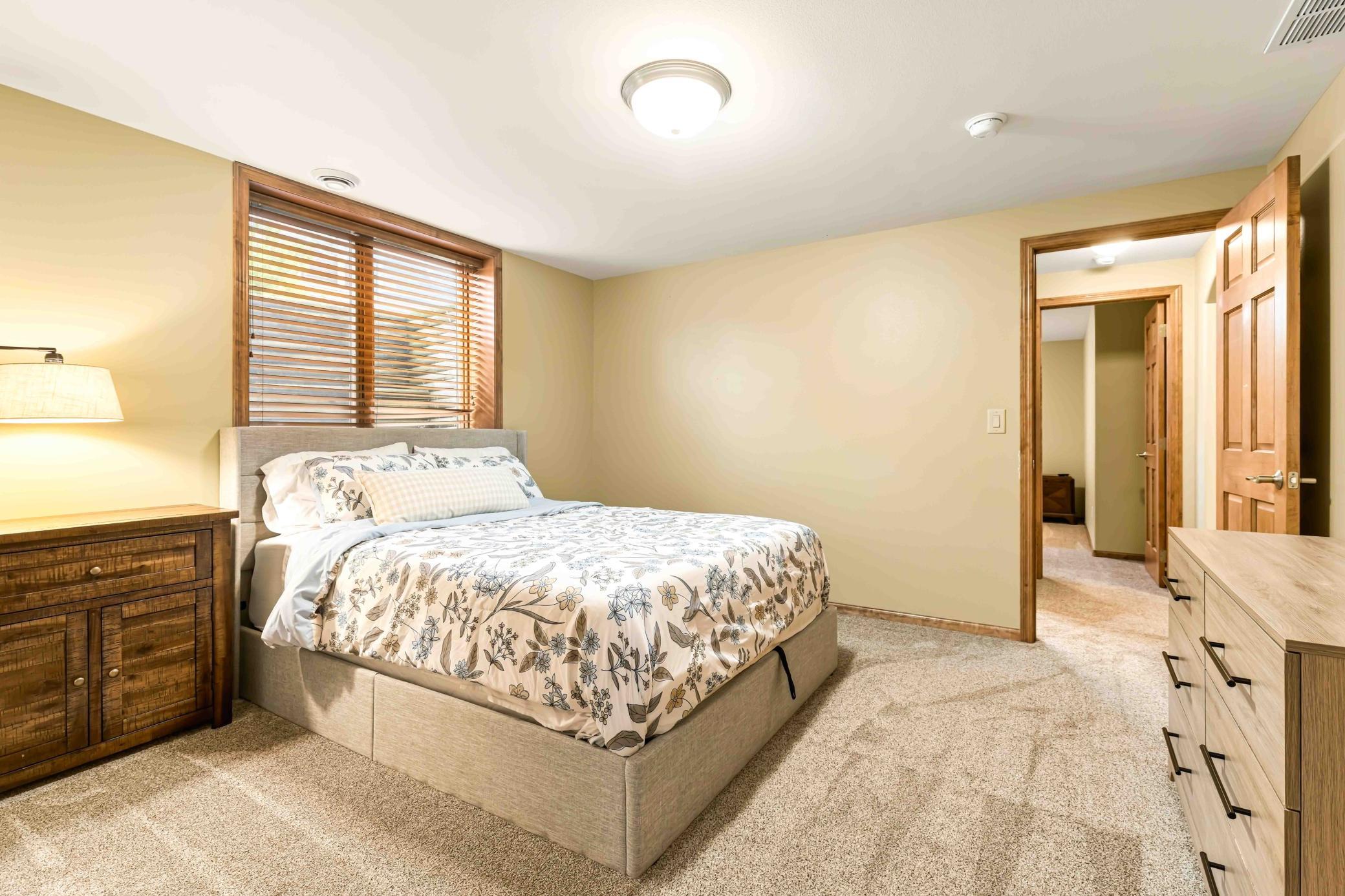 2007 single family home for sale at 4295 49th Avenue S in Fargo, ND — 4 bed, 3 bath (photo 46 of 61)