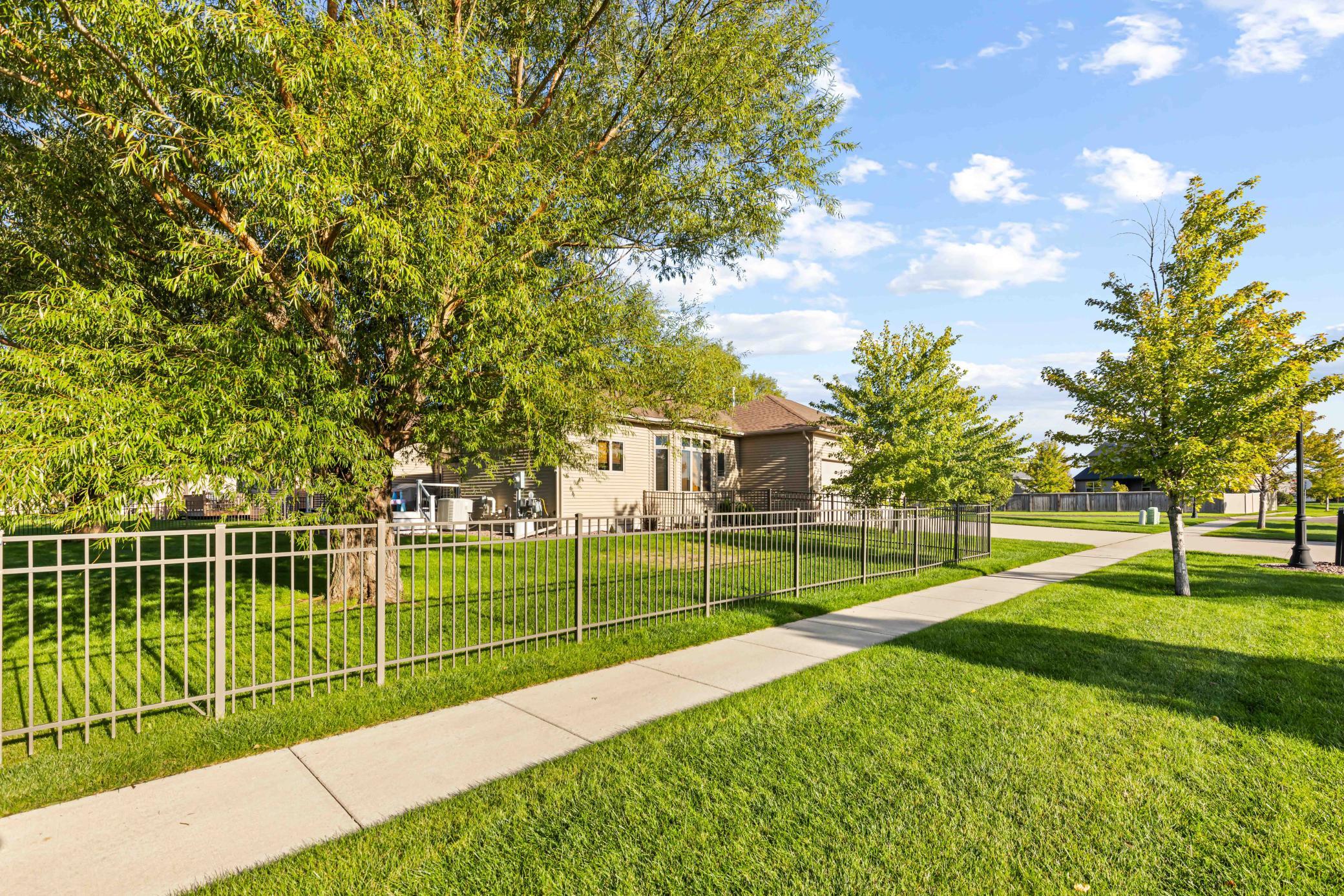 2007 single family home for sale at 4295 49th Avenue S in Fargo, ND — 4 bed, 3 bath (photo 7 of 61)