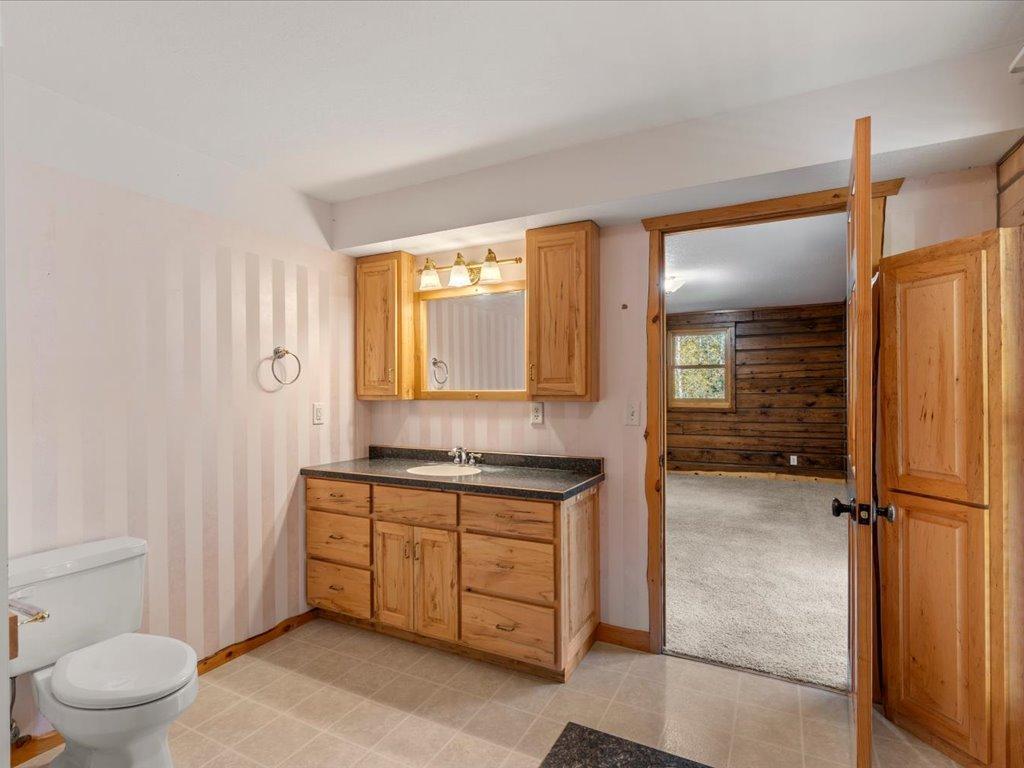 2004 single family home for sale at 18130 County 18 in Park Rapids, MN — 4 bed, 4 bath (photo 15 of 52)