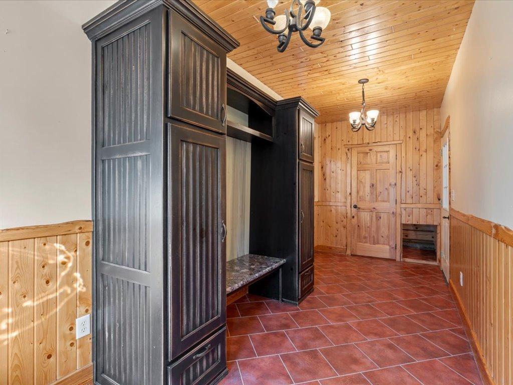 2004 single family home for sale at 18130 County 18 in Park Rapids, MN — 4 bed, 4 bath (photo 20 of 52)