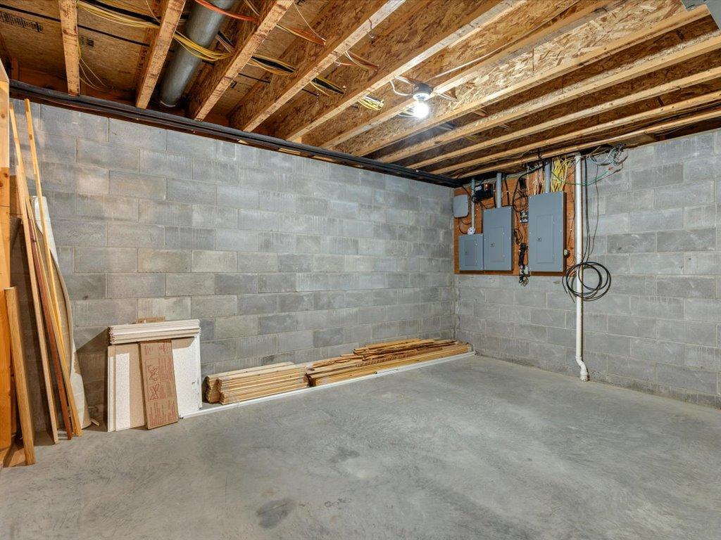 2004 single family home for sale at 18130 County 18 in Park Rapids, MN — 4 bed, 4 bath (photo 32 of 52)
