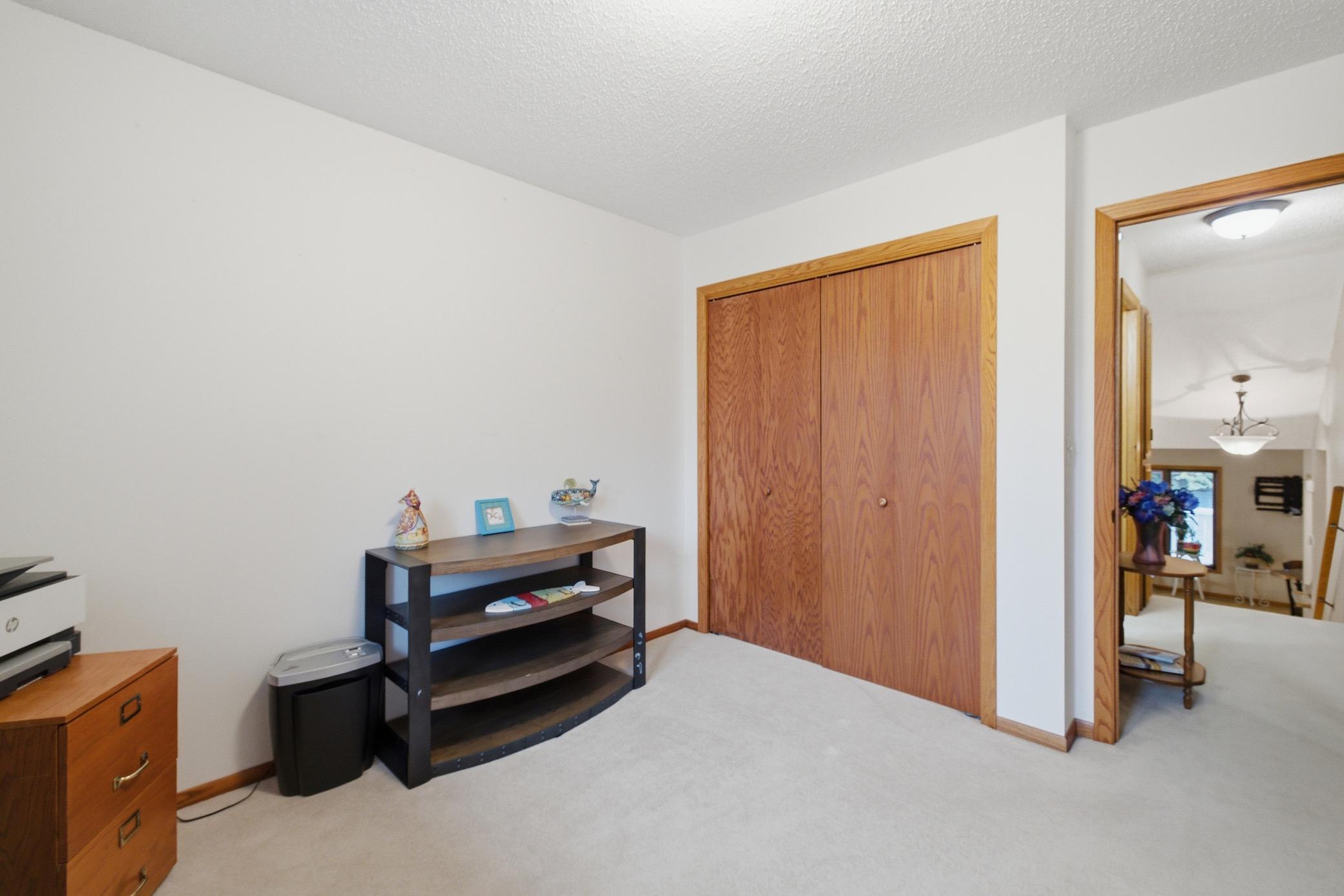 1979 condo for sale at 3361 16th Avenue S, Unit 6 in Fargo, ND — 3 bed, 3 bath (photo 21 of 51)