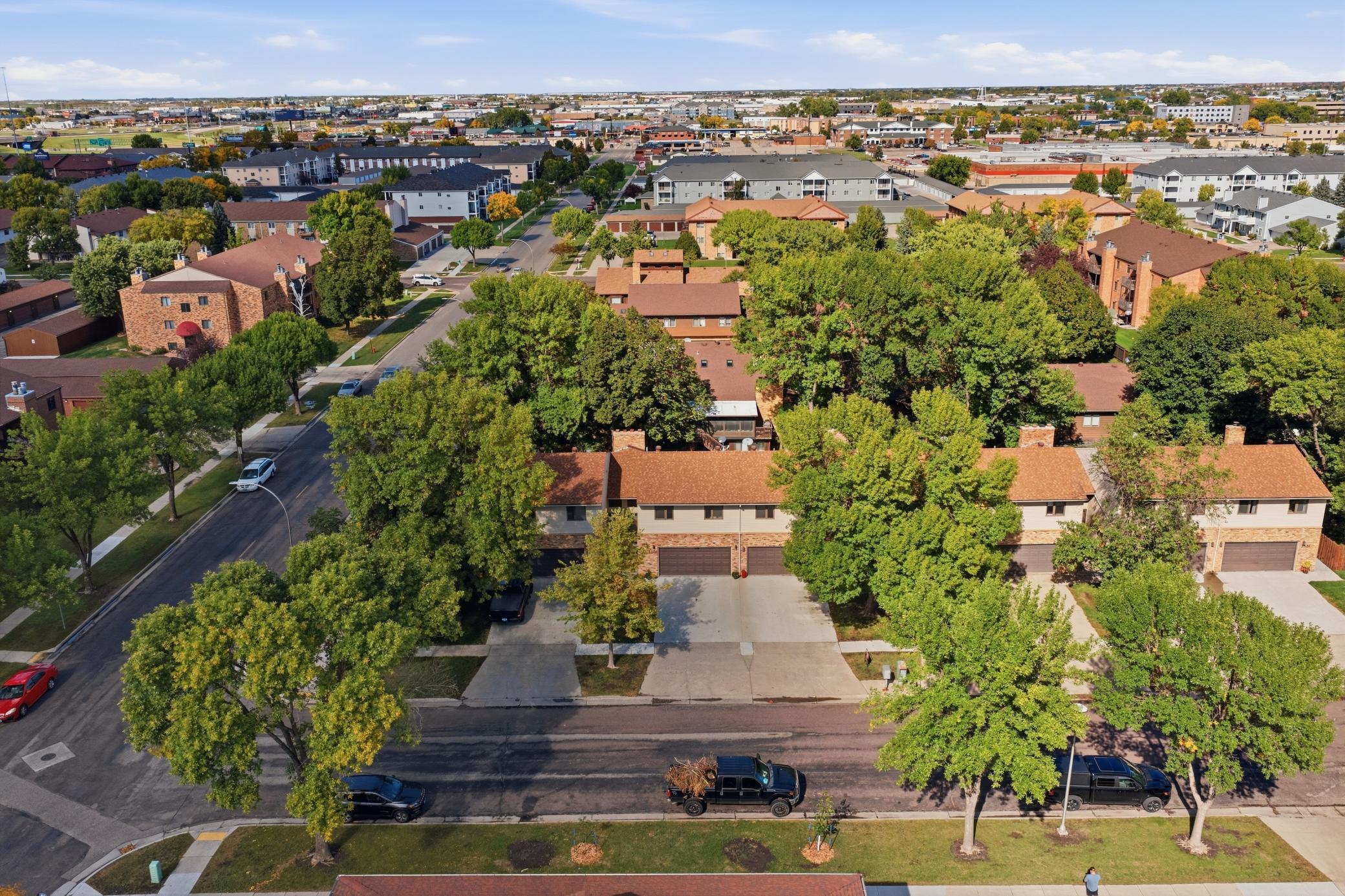 1979 condo for sale at 3361 16th Avenue S, Unit 6 in Fargo, ND — 3 bed, 3 bath (photo 36 of 51)