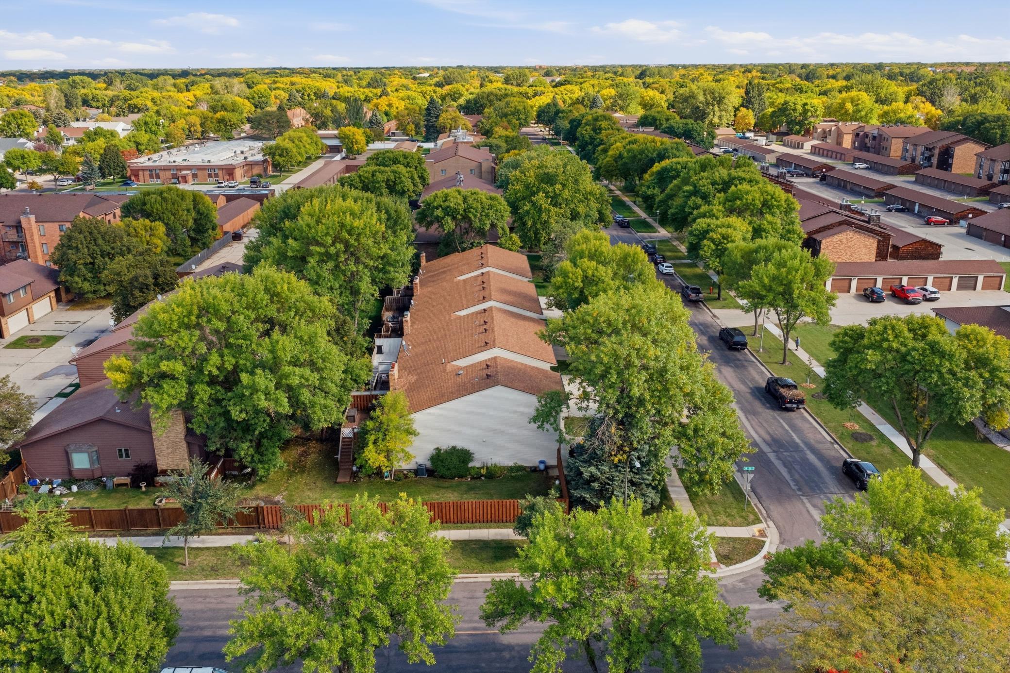1979 condo for sale at 3361 16th Avenue S, Unit 6 in Fargo, ND — 3 bed, 3 bath (photo 39 of 51)