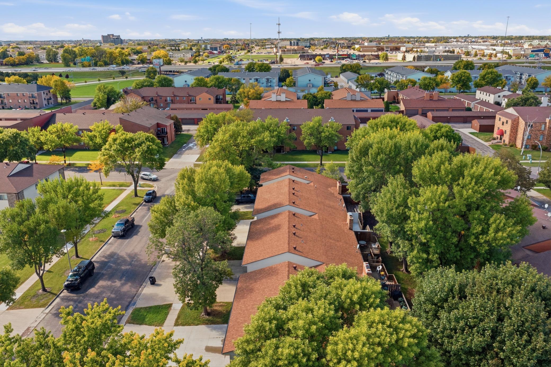 1979 condo for sale at 3361 16th Avenue S, Unit 6 in Fargo, ND — 3 bed, 3 bath (photo 41 of 51)