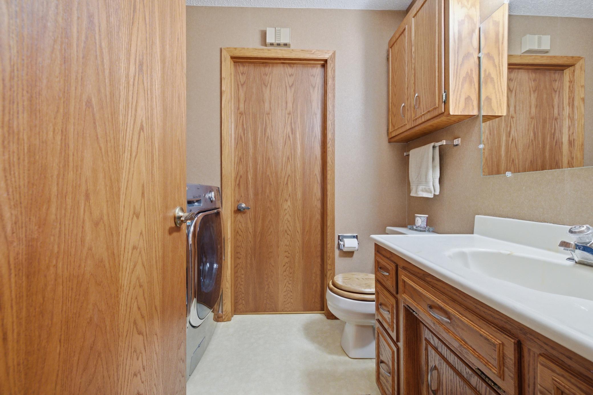 1979 townhouse for sale at 3361 16th Avenue S in Fargo, ND — 3 bed, 3 bath (photo 29 of 44)