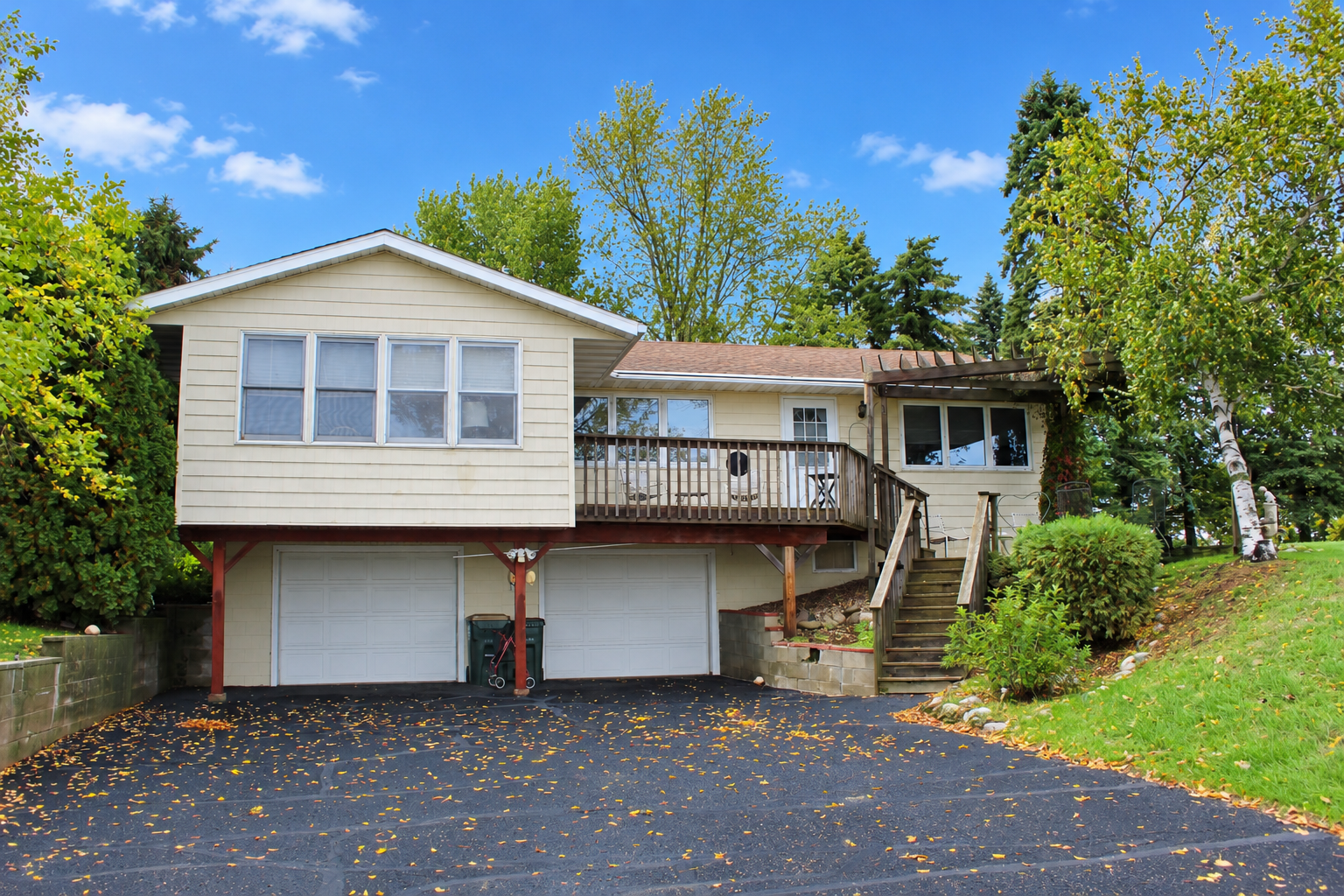 1969 single family home for sale at 1240 W Lake Cowdry Road NW in Alexandria, MN — 3 bed, 1 bath