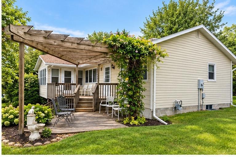 1969 single family home for sale at 1240 W Lake Cowdry Road NW in Alexandria, MN — 3 bed, 1 bath (photo 2 of 18)