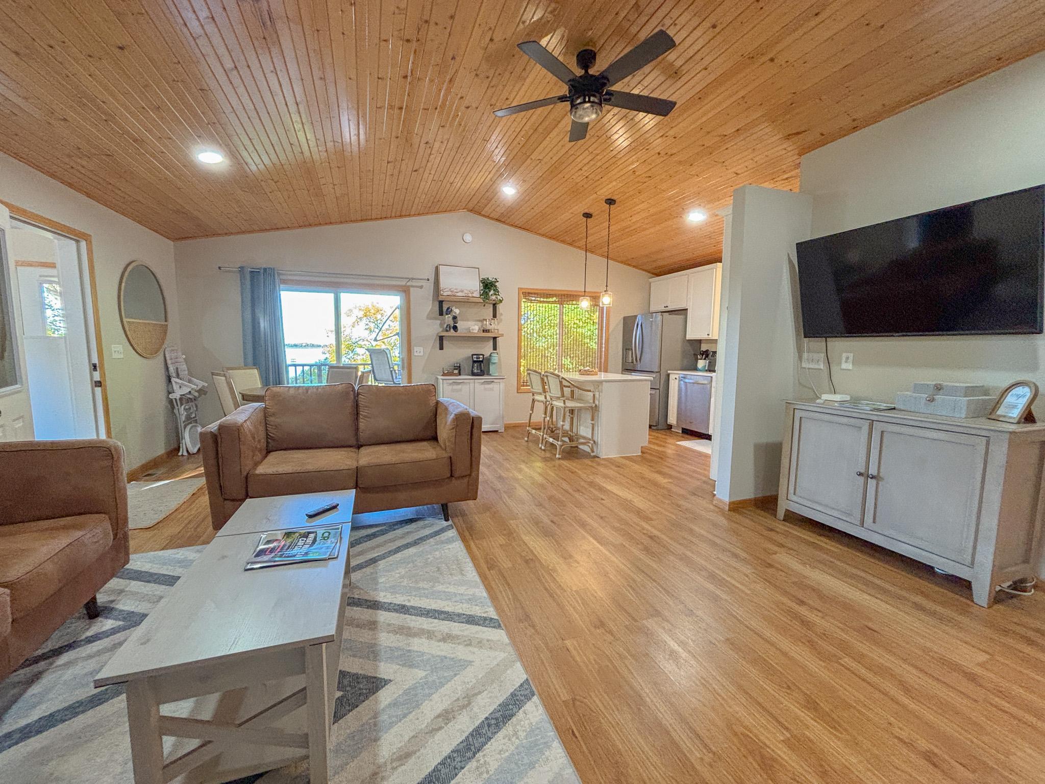 2003 single family home for sale at 44629 Crystal Hills Drive in Pelican Rapids, MN — 3 bed, 2 bath (photo 7 of 67)