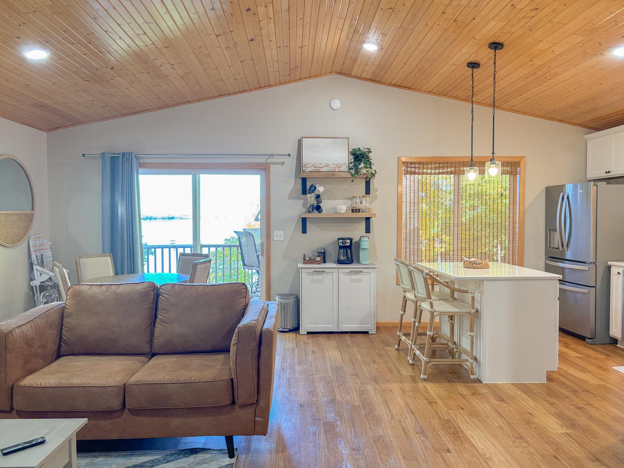 2003 single family home for sale at 44629 Crystal Hills Drive in Pelican Rapids, MN — 3 bed, 2 bath (photo 10 of 67)