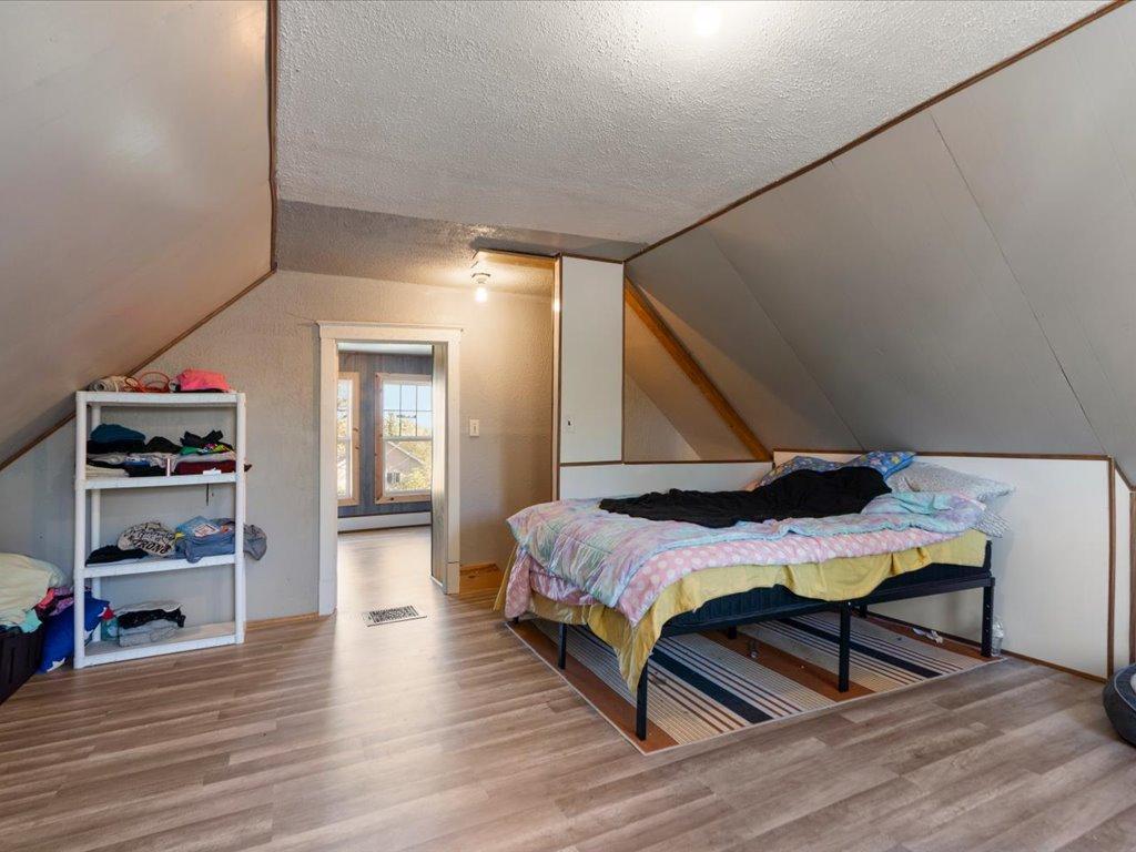1900 single family home for sale at 320 8th Street SE, Unit B in Staples, MN — 3 bed, 1 bath (photo 12 of 17)