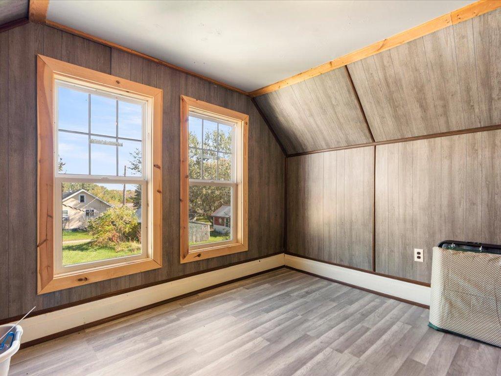 1900 single family home for sale at 320 8th Street SE, Unit B in Staples, MN — 3 bed, 1 bath (photo 13 of 17)