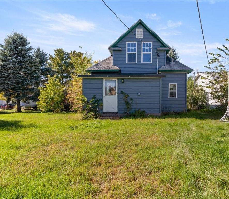 1900 single family home for sale at 320 8th Street SE, Unit B in Staples, MN — 3 bed, 1 bath (photo 17 of 17)